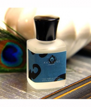 Love's True Bluish Light Ava Luxe for women