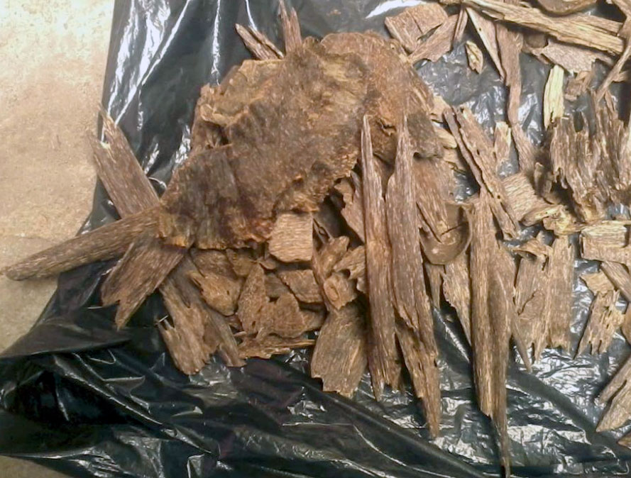 OUD SERIES How to burn Oud Wood Raw Materials