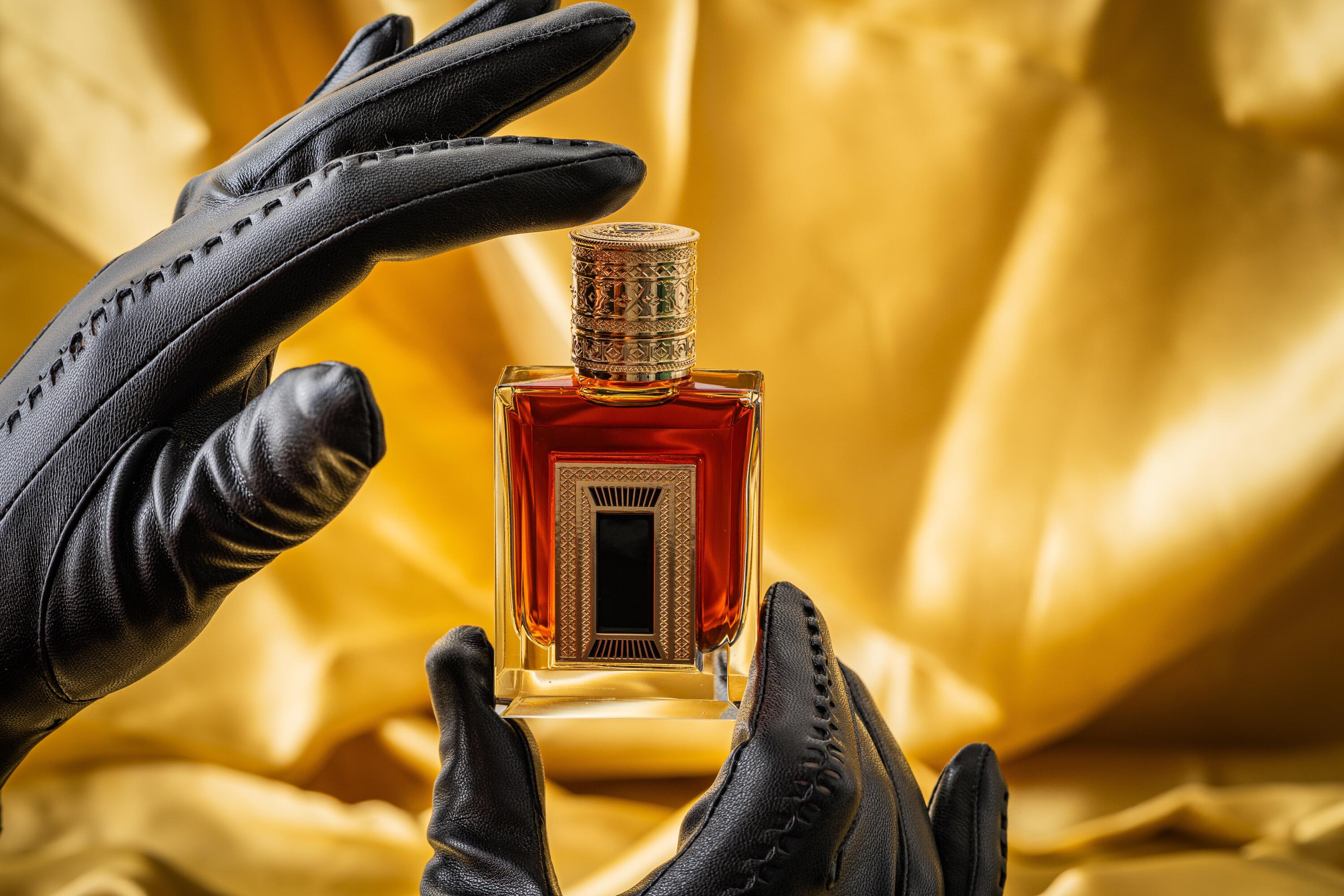 Areej le Doré By the Kaaba | バイ ザ カーバ Areej Le Dore By The Kaaba 40ML Extrait + 3G Pure Oil