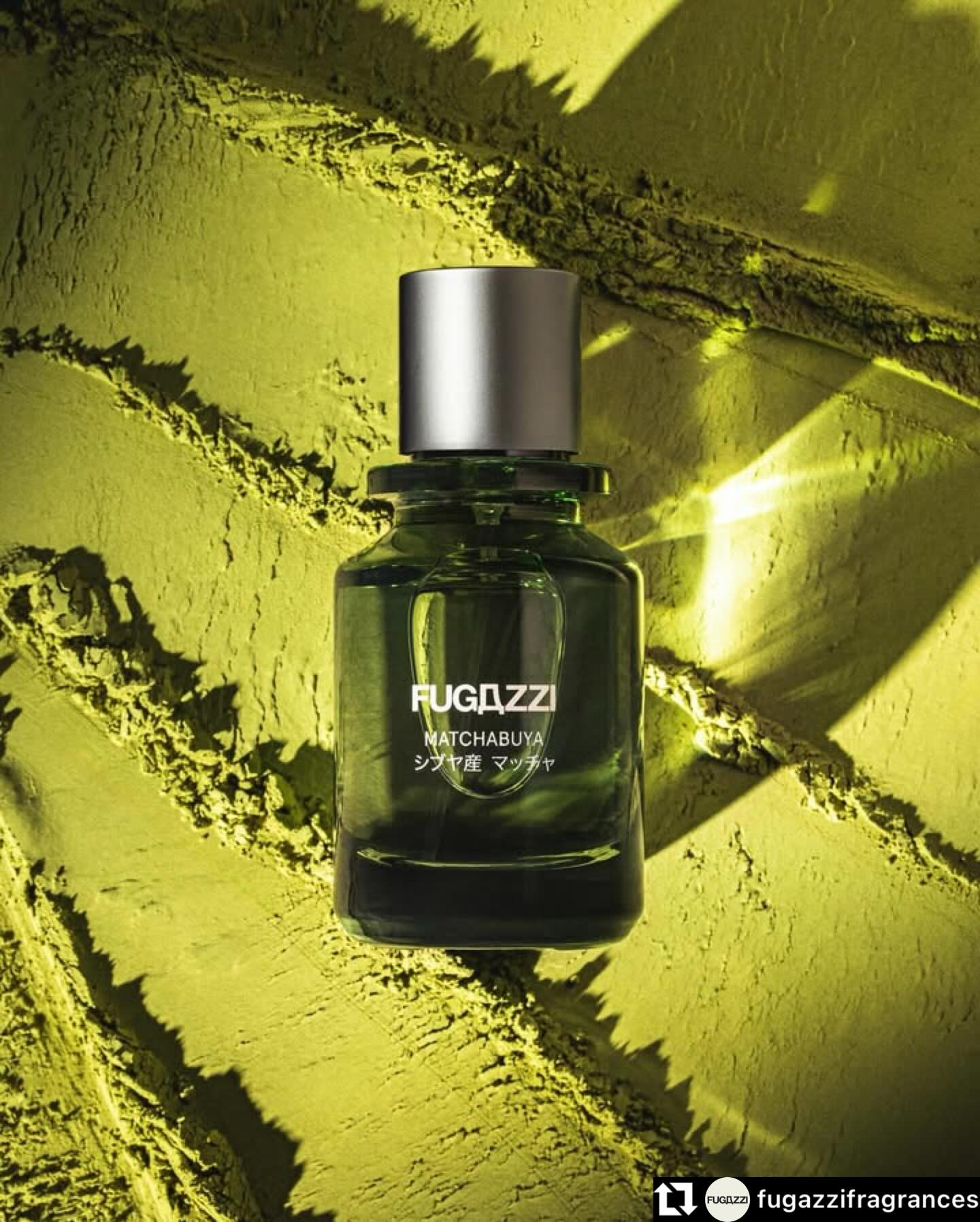 Matchabuya od Fugazzi, flakon na pudru