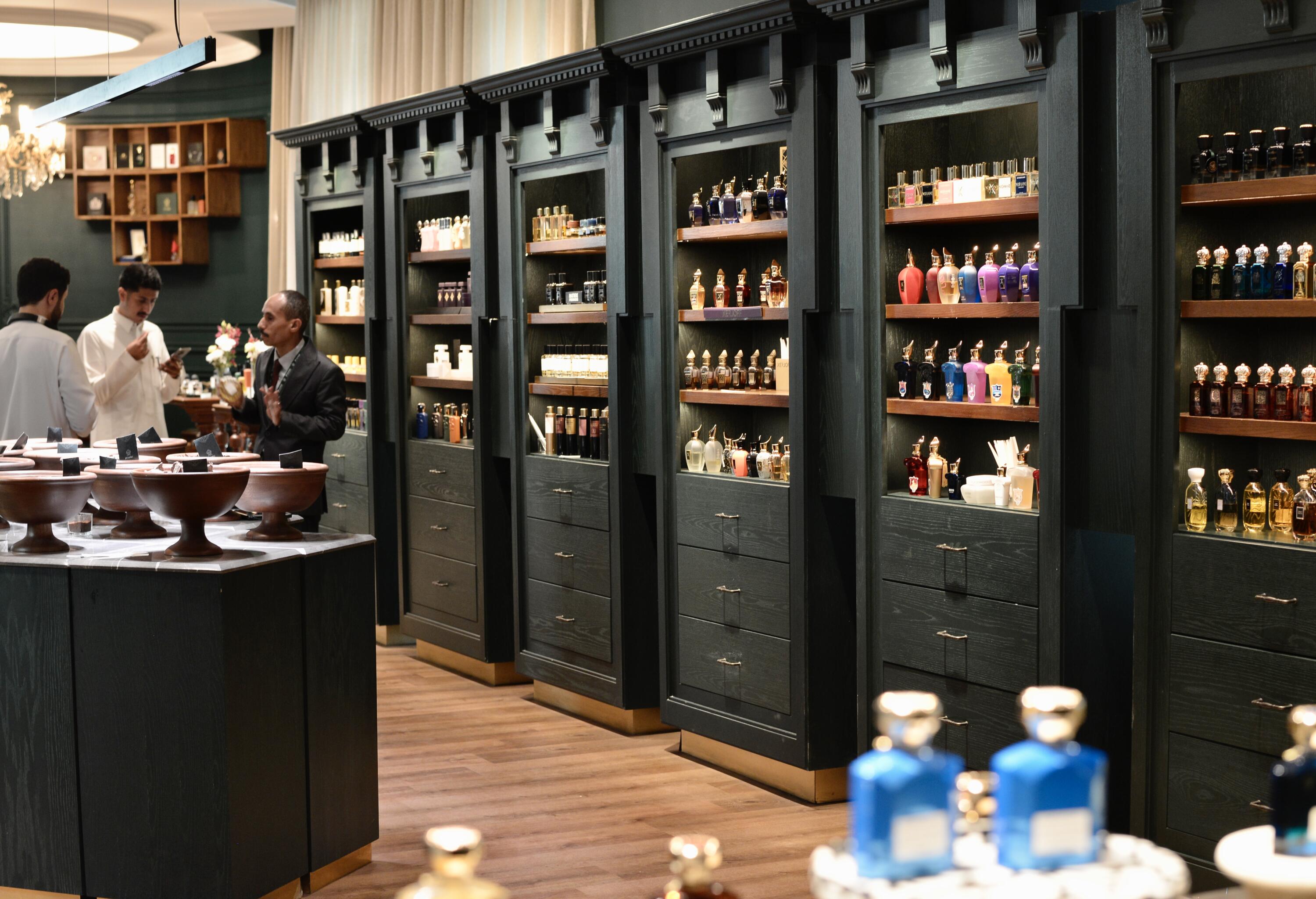 Po ONE Labとdsm-firmenichが、自身の香水ブランド立ち上げをかつてないほど身近なものに