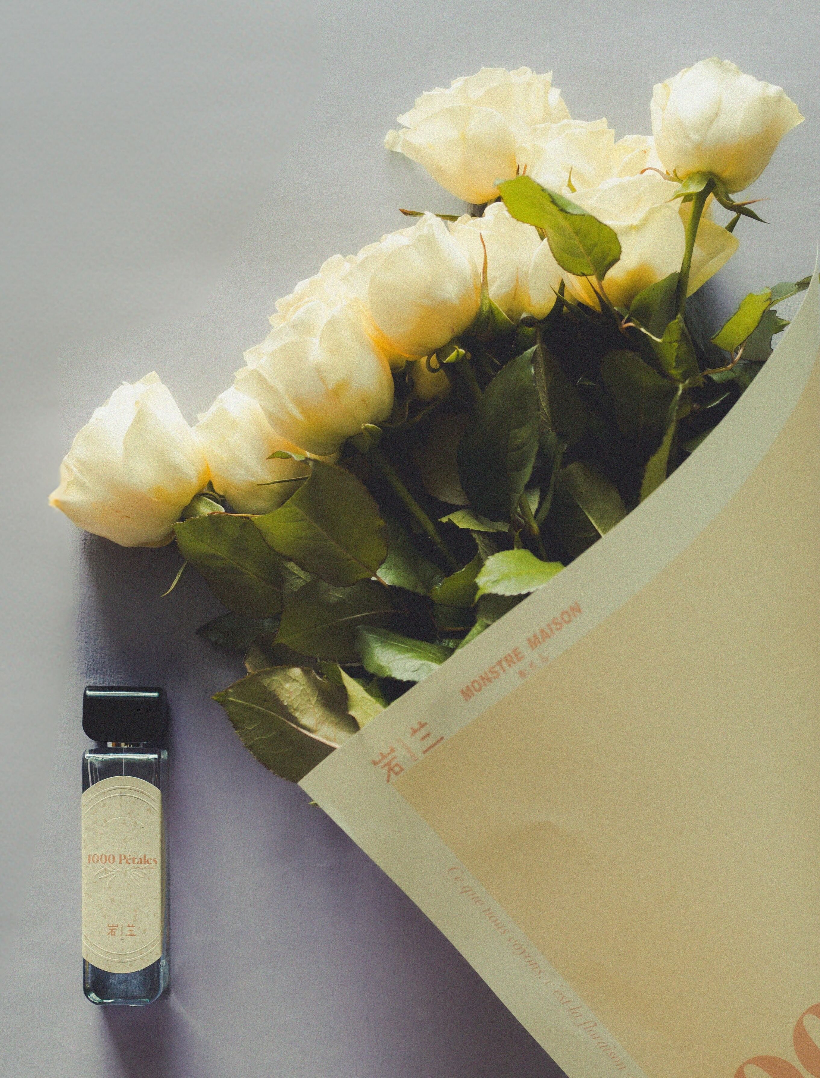1000 Pétales 荔枝 (Parfum en Brume) aromag 岩兰 perfume