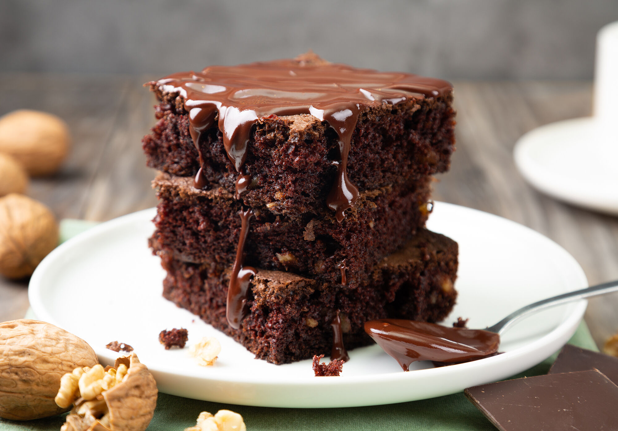 chocolate cake and cocoa