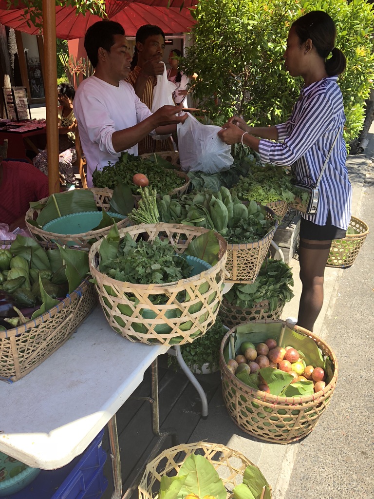 Balinese fruit and vegetable market