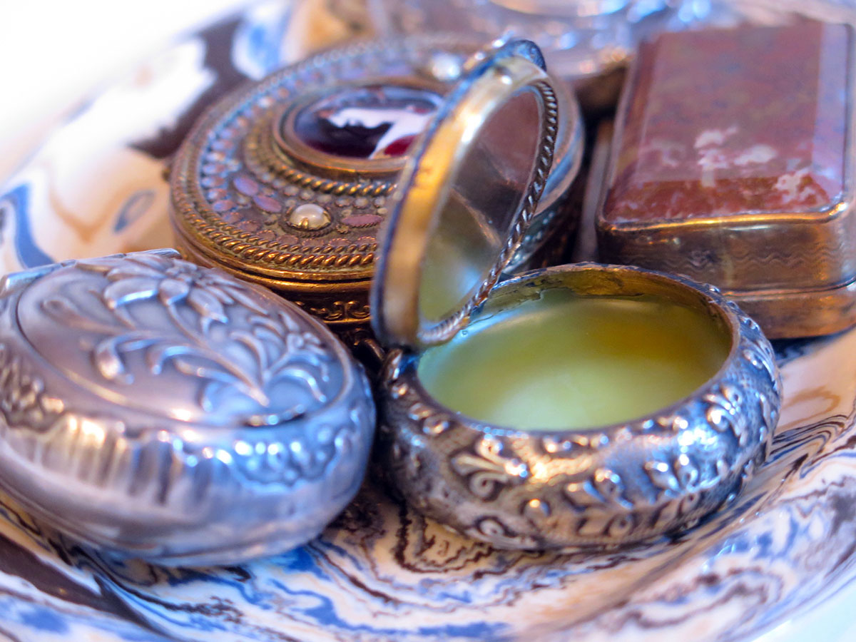 Solid perfumes in antique cases