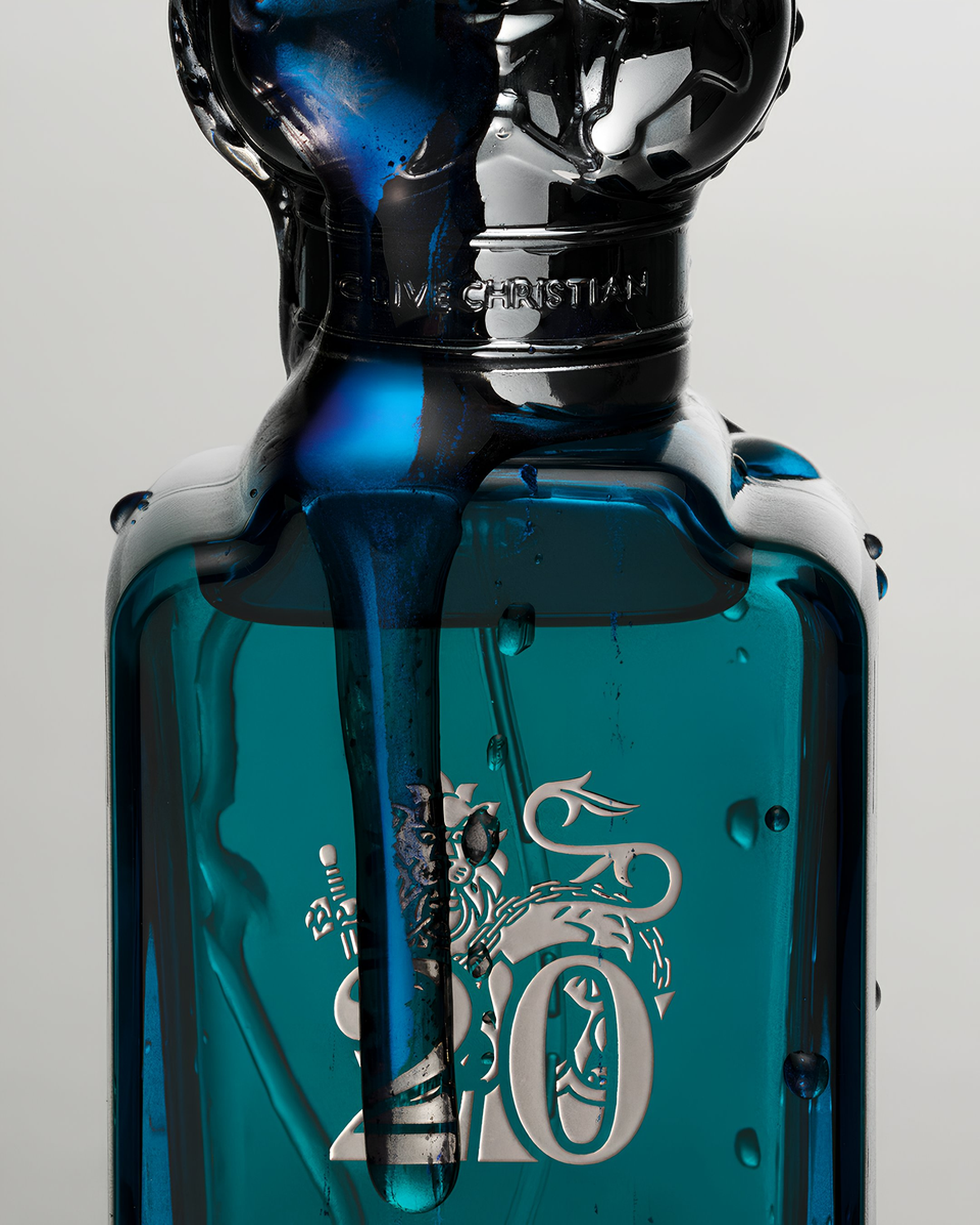 Clive Christian Announces the Relaunch of Iconic Feminine and Iconic Masculine