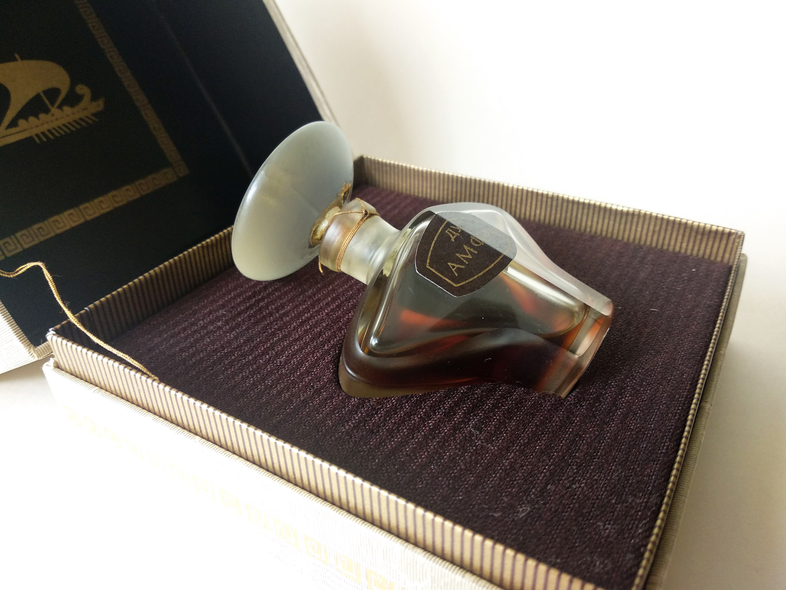 духи амфора северное сияние. духи "эллада", фабрика северное сияние. духи greek dream. греческие духи. Aurum водка.