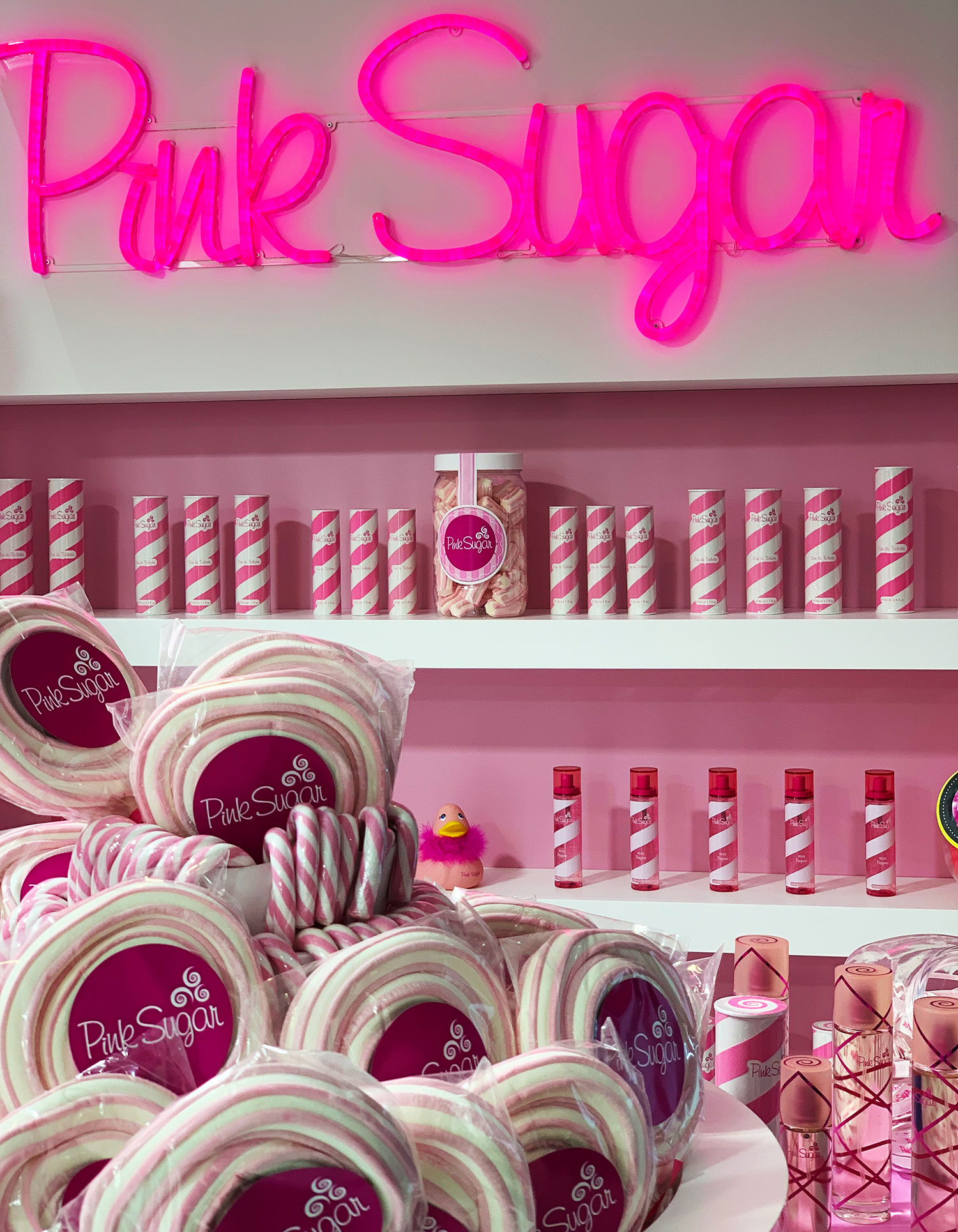 pink sugar booth at tfwa 2019.