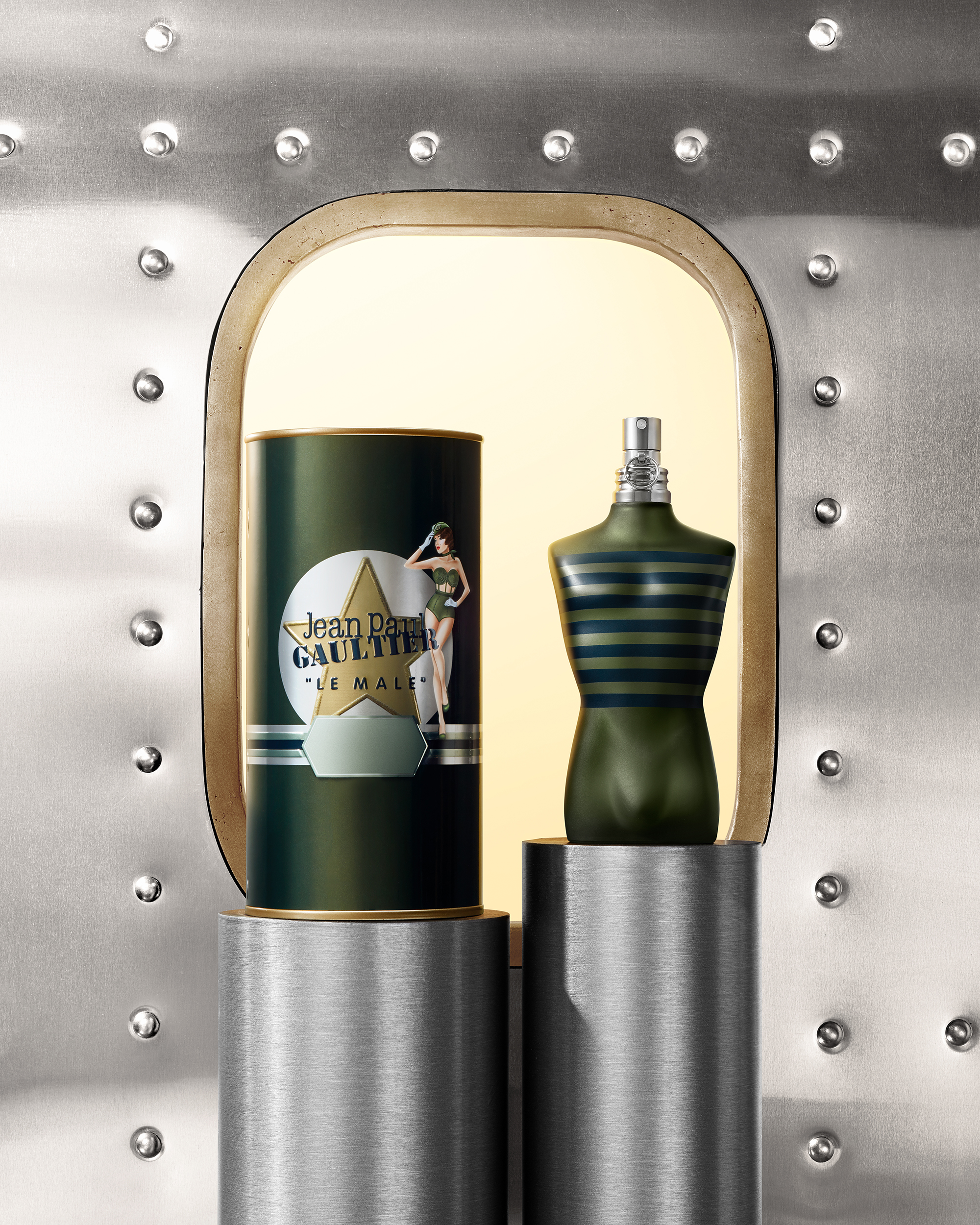 Voor een dagje uit Ruwe olie Nat Jean Paul Gaultier Classique Pin Up and Le Male Aviator ~ New Fragrances