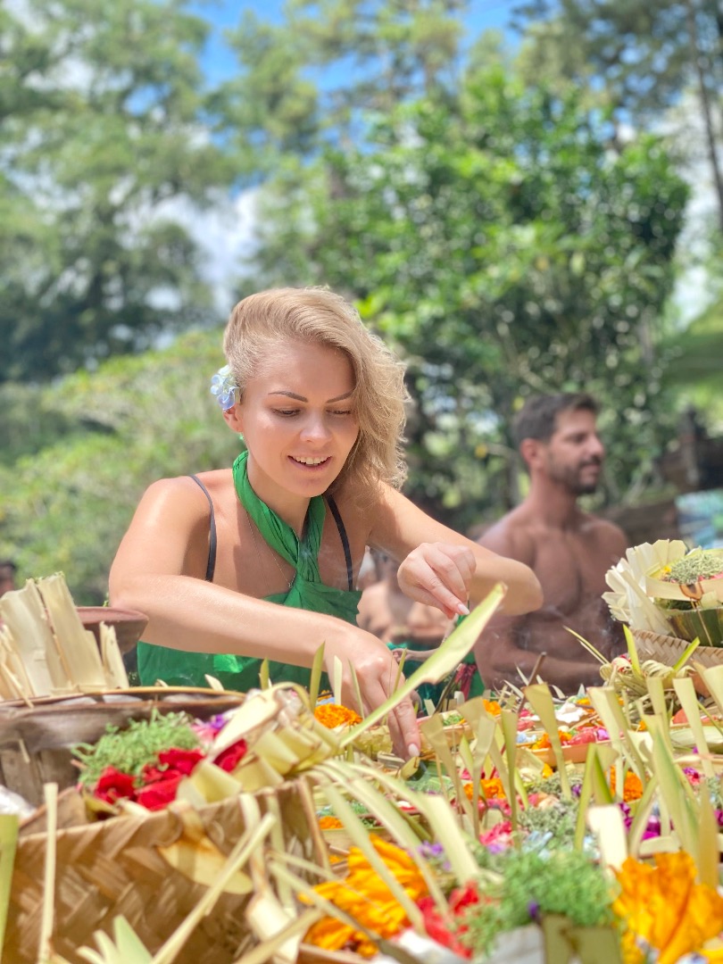 Традиционное подношение балийским богам