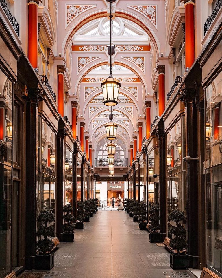 Bond Street Ormonde Jayne boutique location