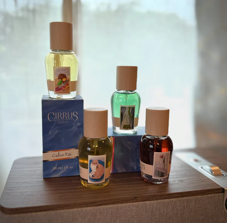 Cirrus Parfum bottles