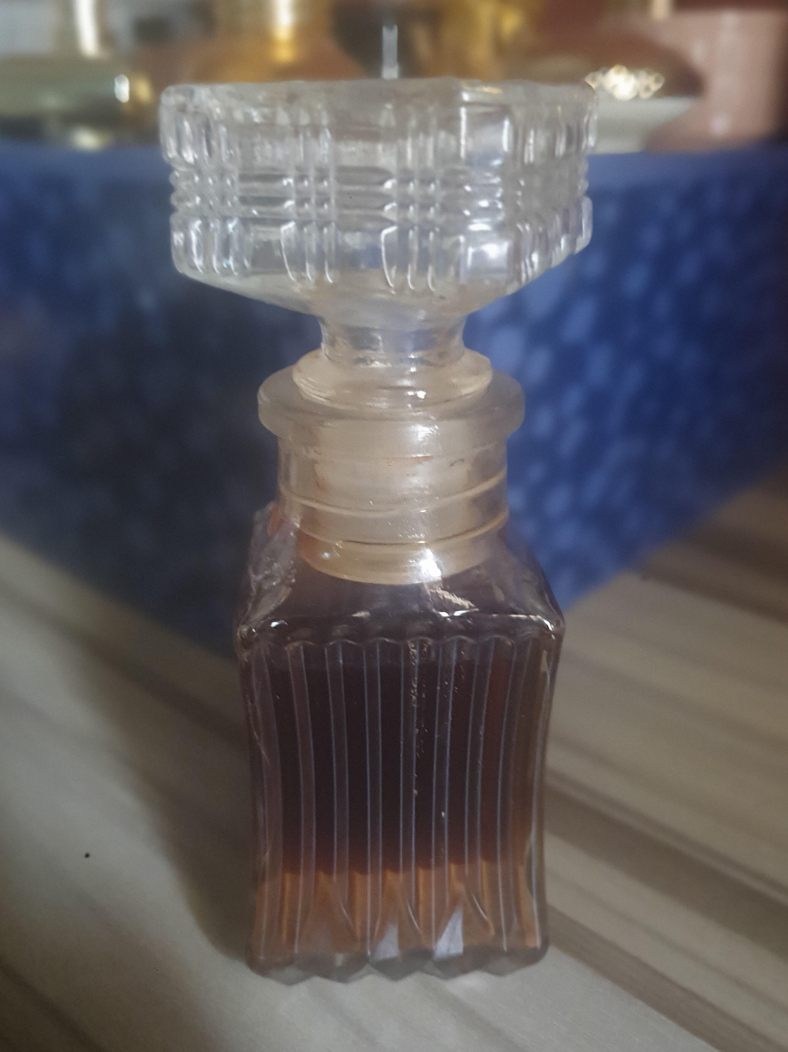Black Khumra in small bottle