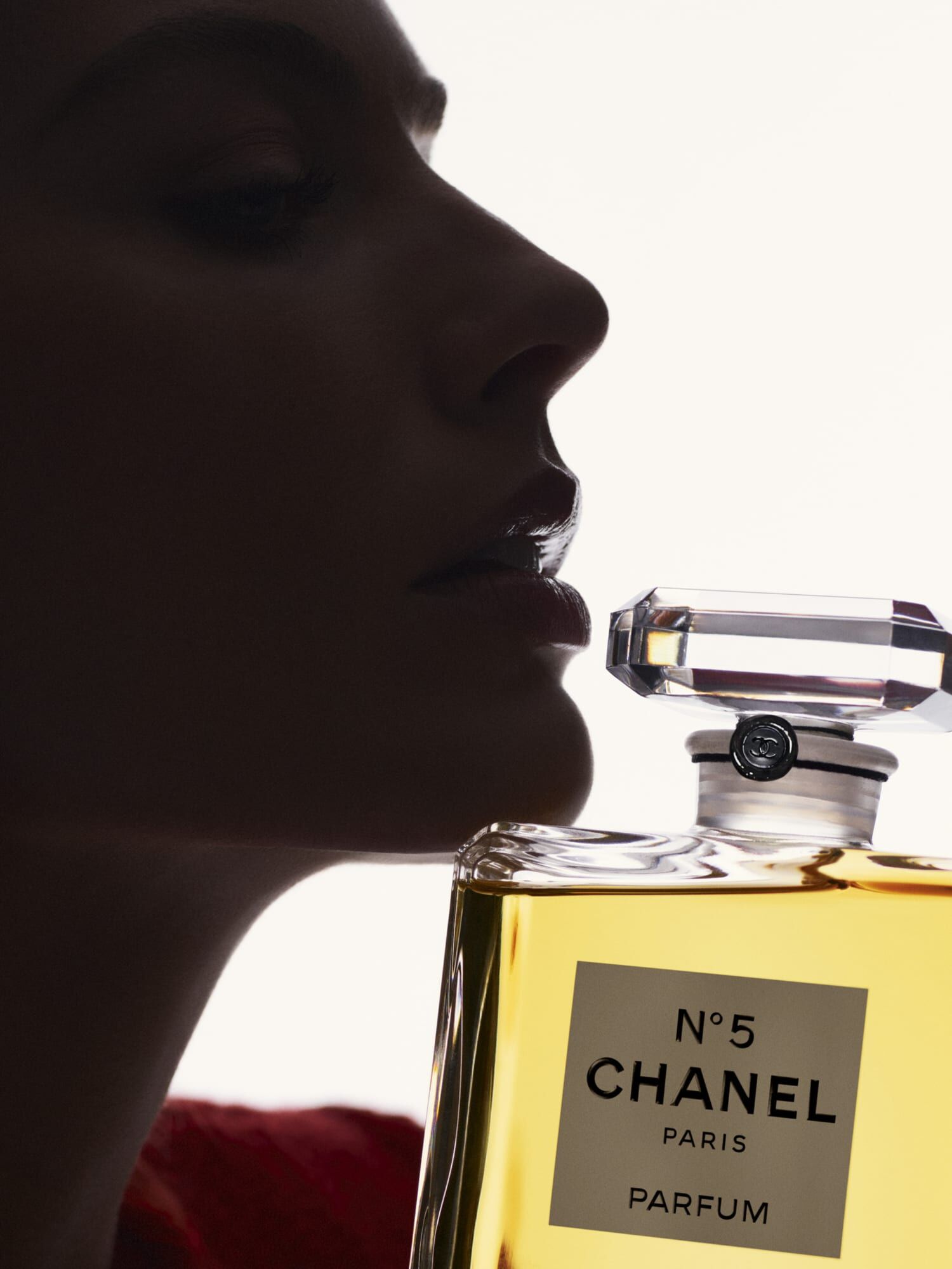 CHANEL No5 Campaign With Margot Robbie