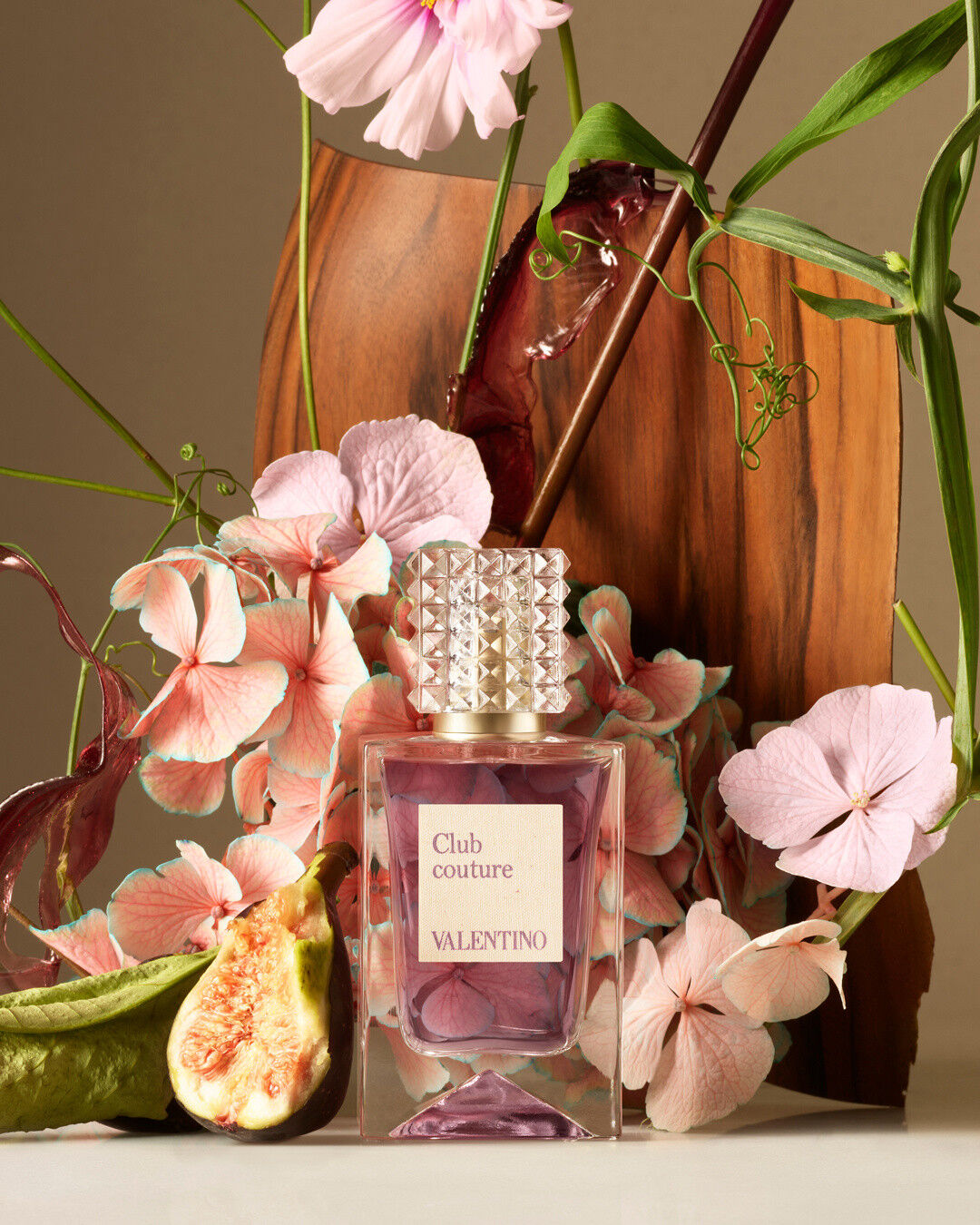 VALENTINO アナトミーオブドリームス リノサンスドゥ レールパルファン Anatomy of Dreams: Haute Couture perfumes | Valentino