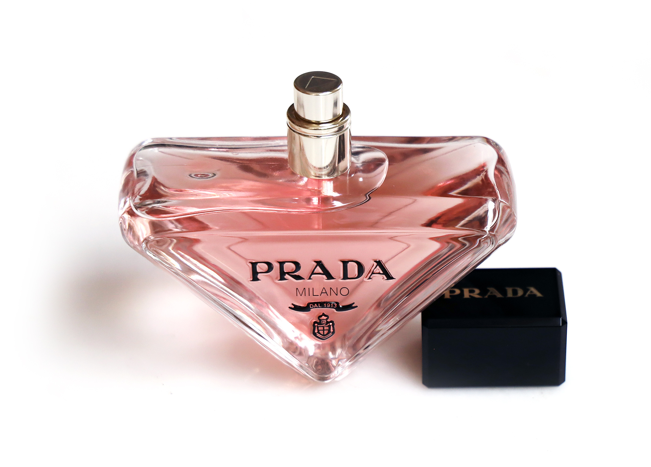 Introducir 80+ imagen prada nuevo perfume - Abzlocal.mx