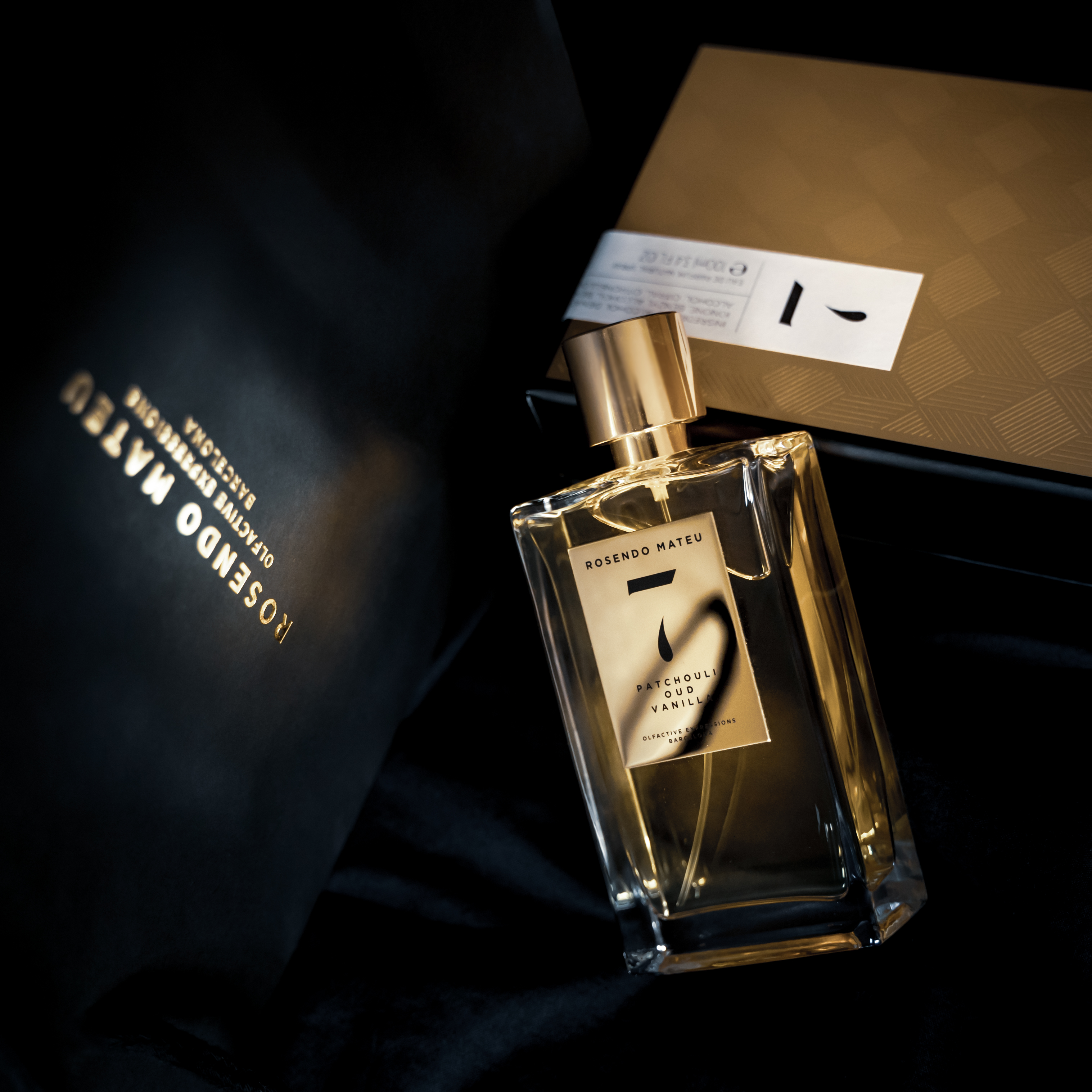 rosendo mateu 7 patchouli, oud, vanilla