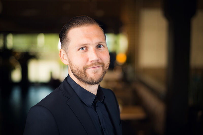 Author Jonas Olofson 