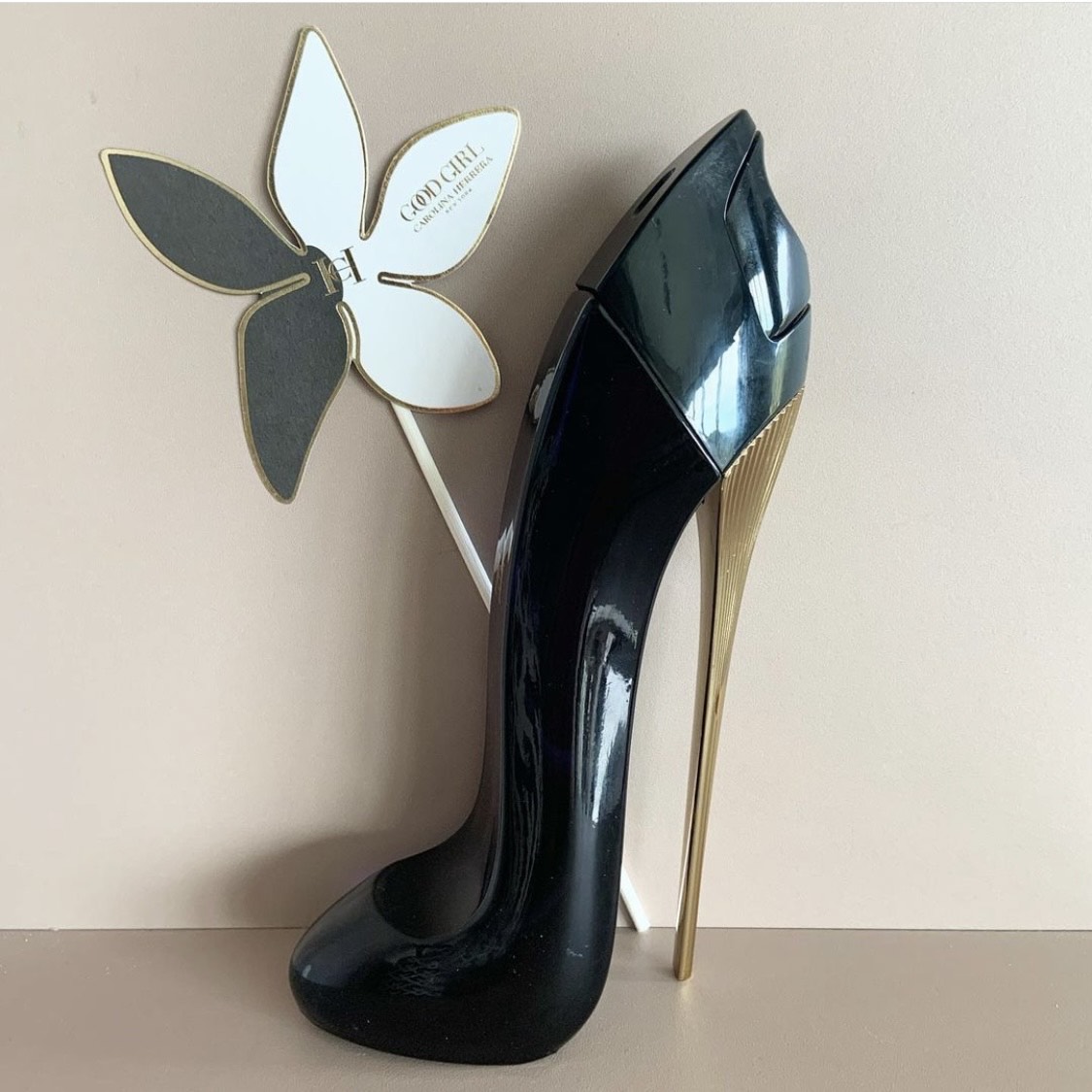Good Girl Carolina Herrera