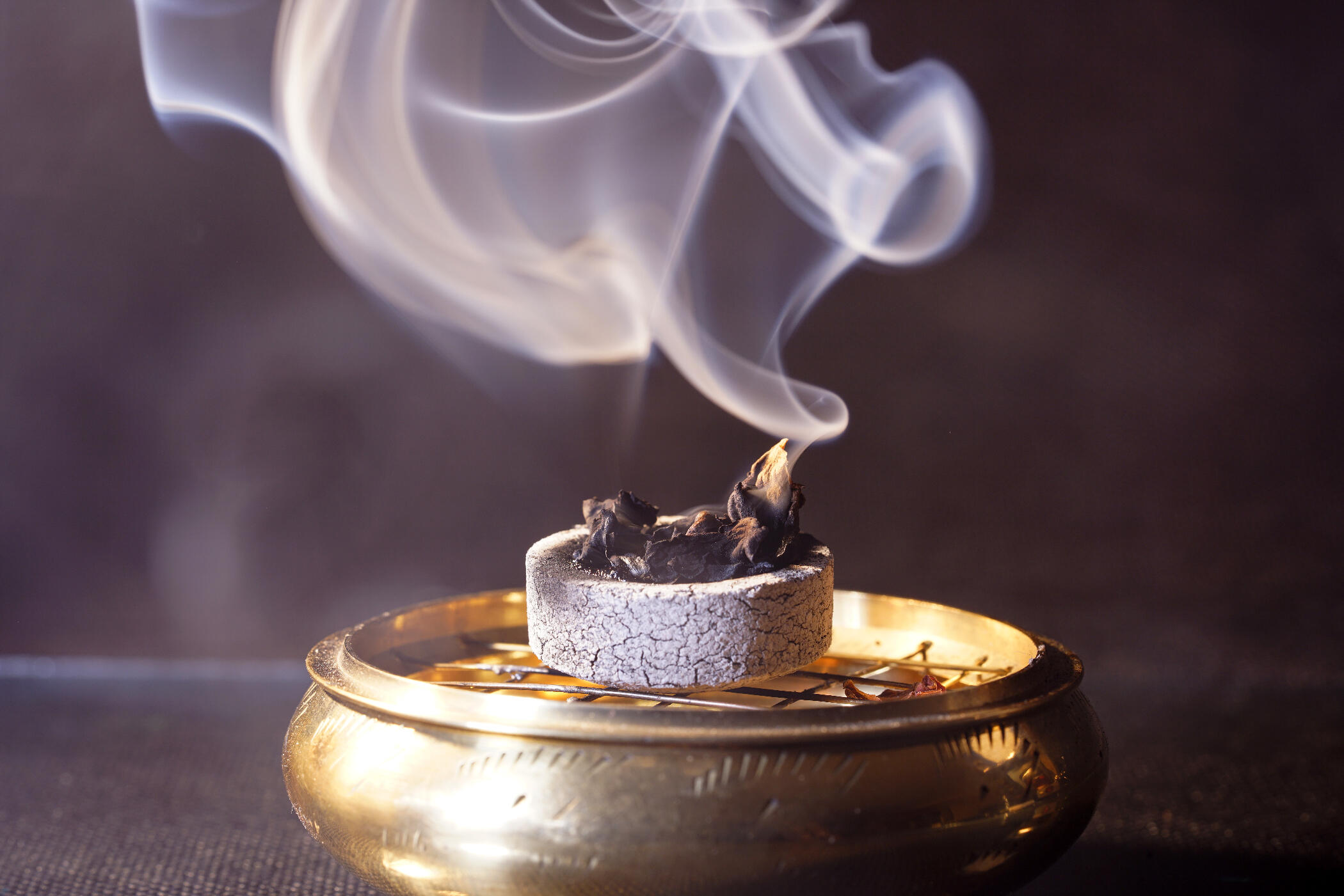 Smoking incense, resins and wood