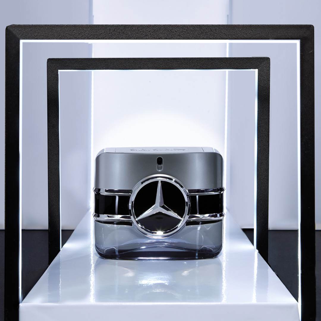 Reklamní fotoflakon Mercdes Benz Sign Your Attitude