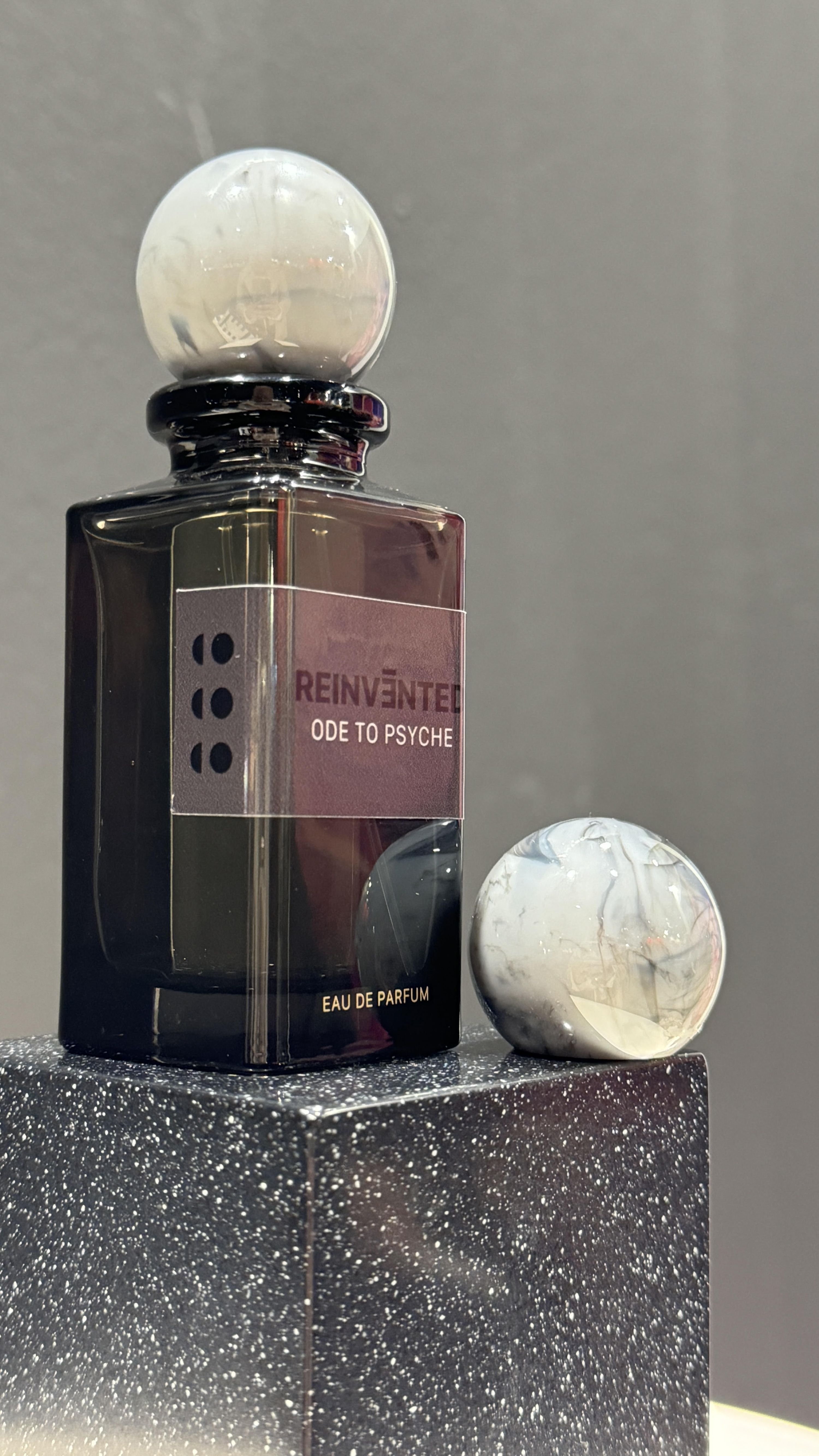 reinvented Ode to Psyche flacon