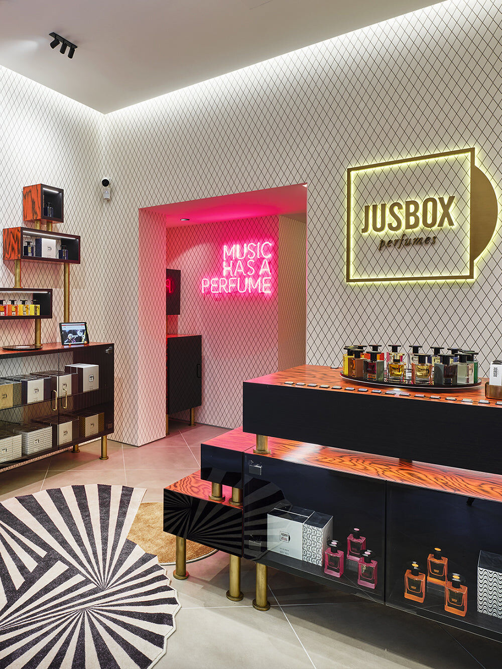 Jusbox Sisters B4 Misters