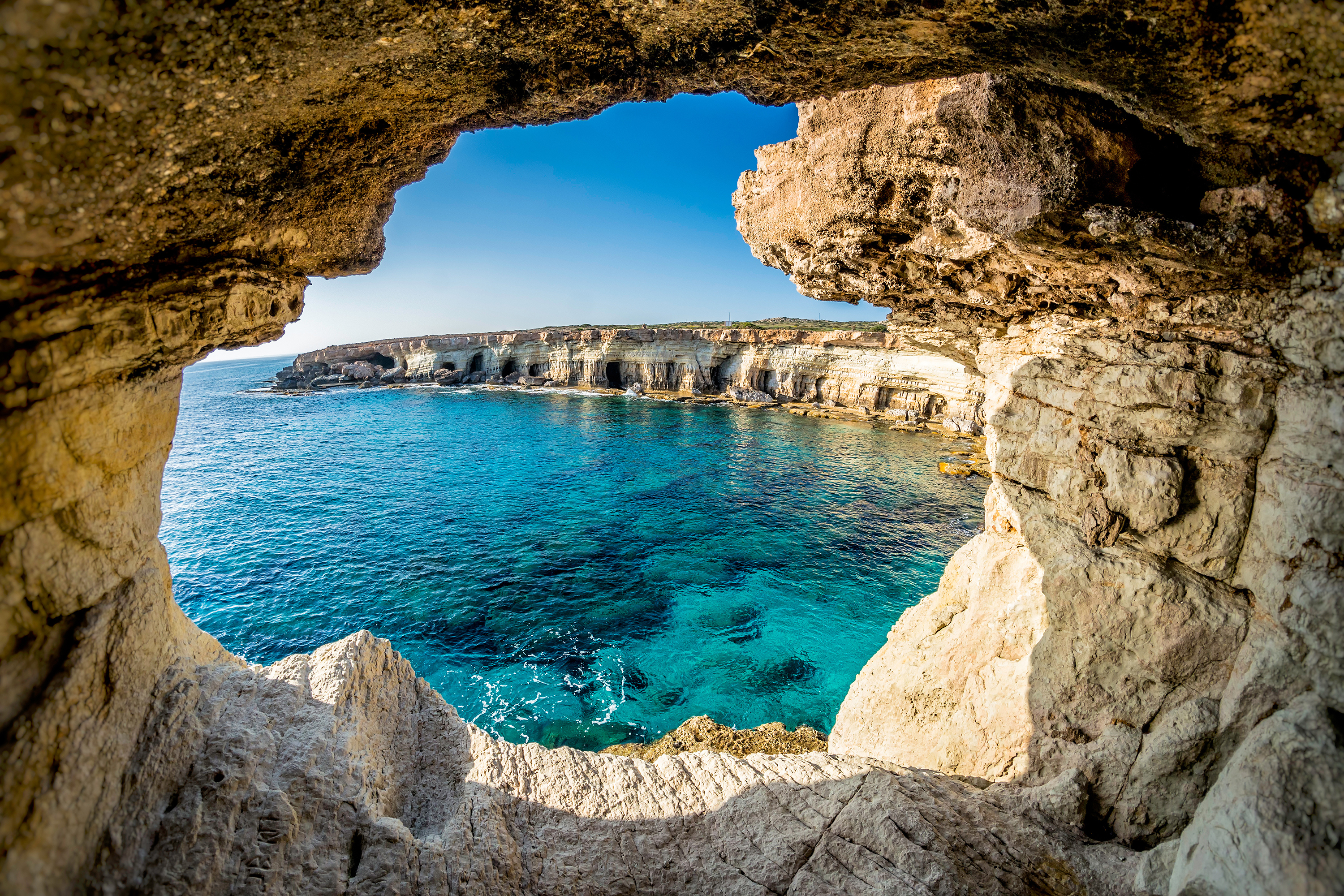 Морские пещеры Айя-Напа Кипр