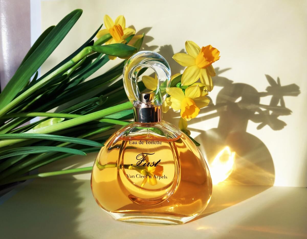 First Van Cleef & Arpels Fragram image
