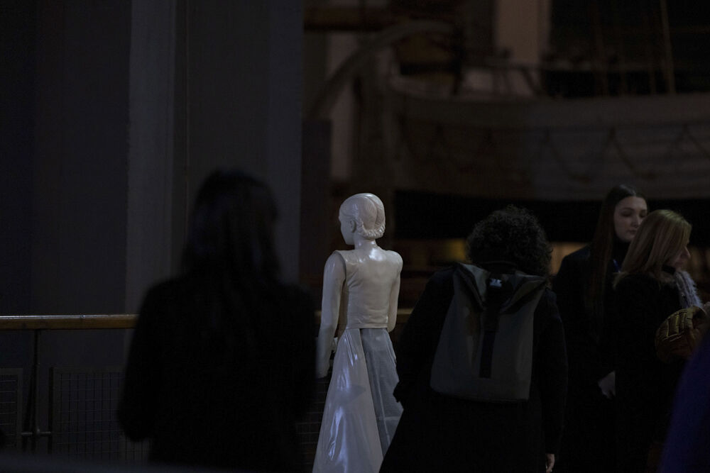 scentdia humanoid robot with scent presence