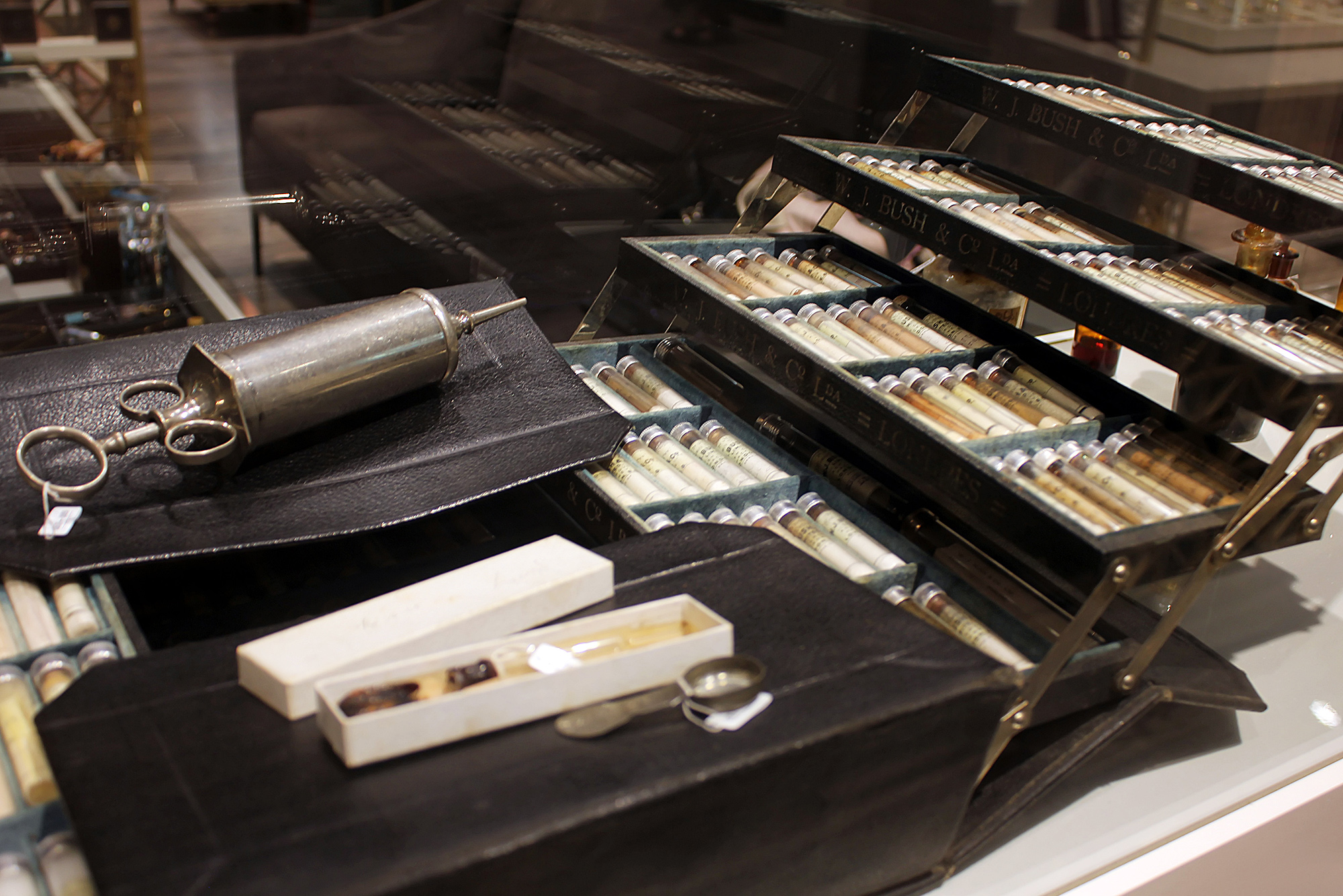 Perfume organ of Ahmet Faruki