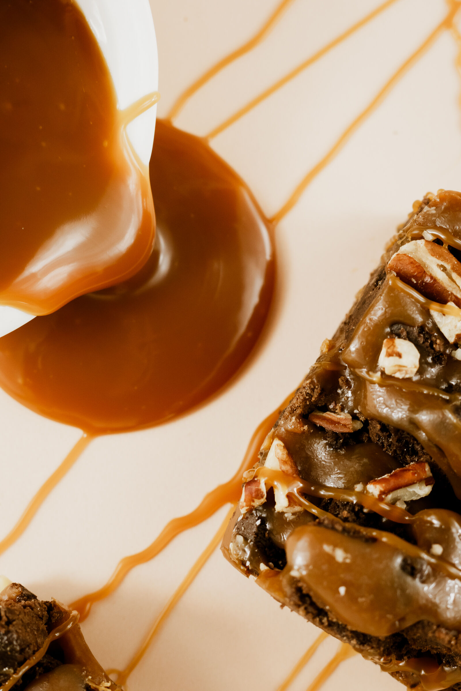 kalotinis caramel brownie