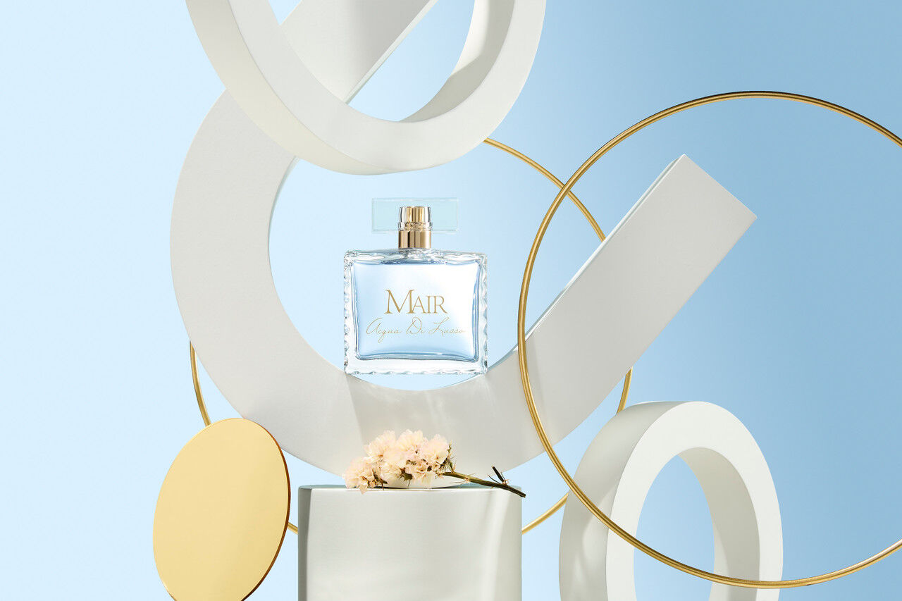Acqua Di Lusso packaging display.