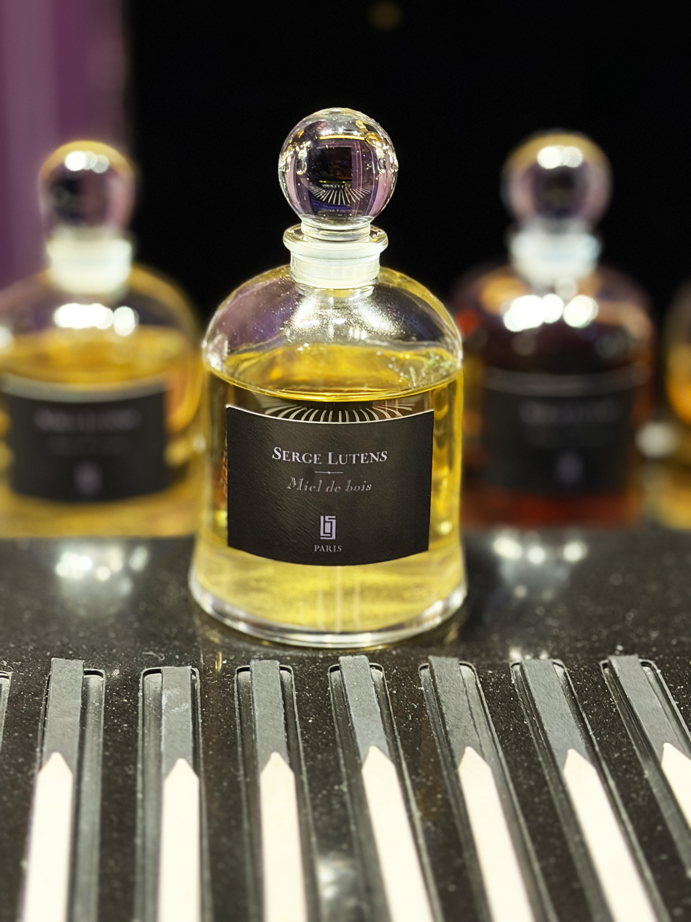 セルジュルタンス　miel de bois 50ml A Bittersweet Goodbye: Farewell to Miel de Bois by Serge Lutens