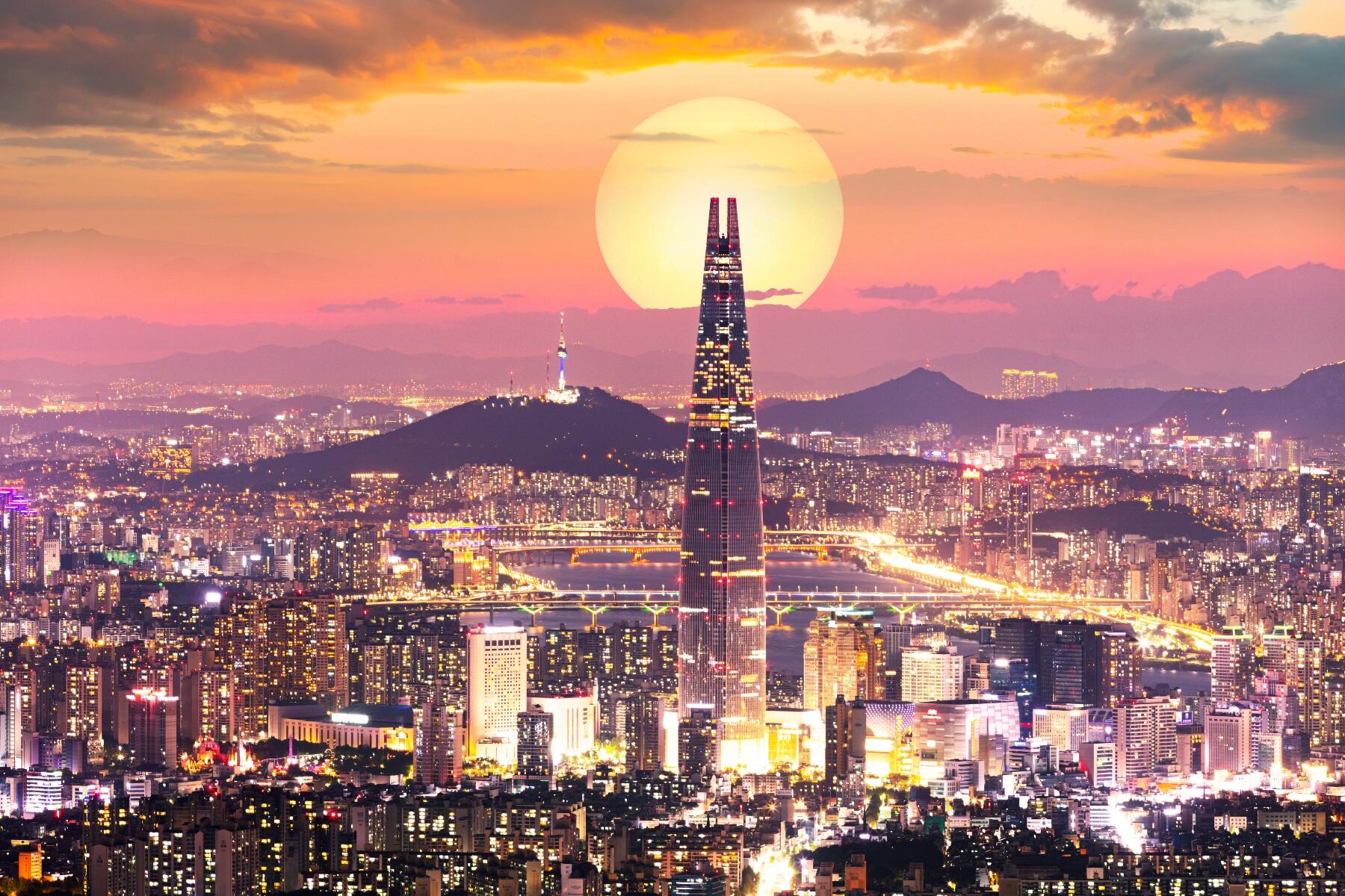 The skyline of Seoul at dusk