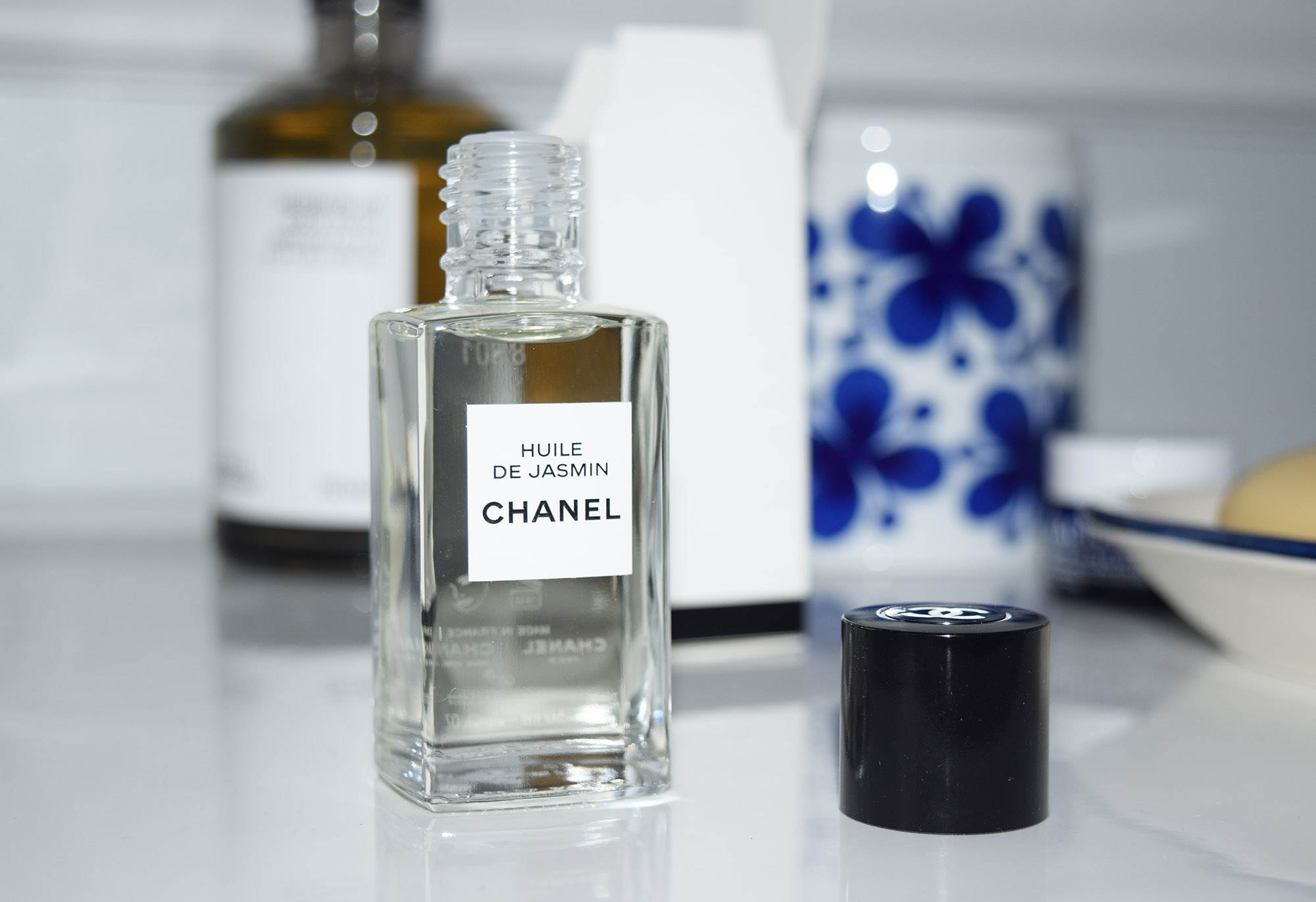 Chanel No 1 L'Eau Rouge and Huile de Jasmin: A New Scented Morning