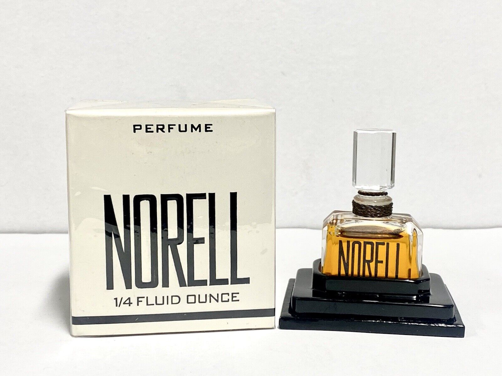 Norell Perfume: 'The First Great Perfume Born in America' ~ Vintages