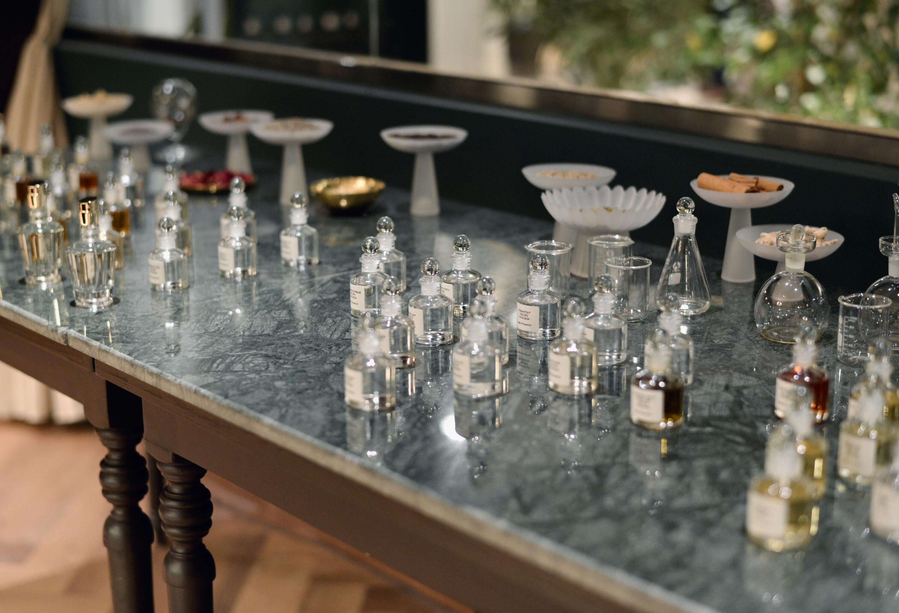 Po ONE Labとdsm-firmenichが、自身の香水ブランド立ち上げをかつてないほど身近なものに