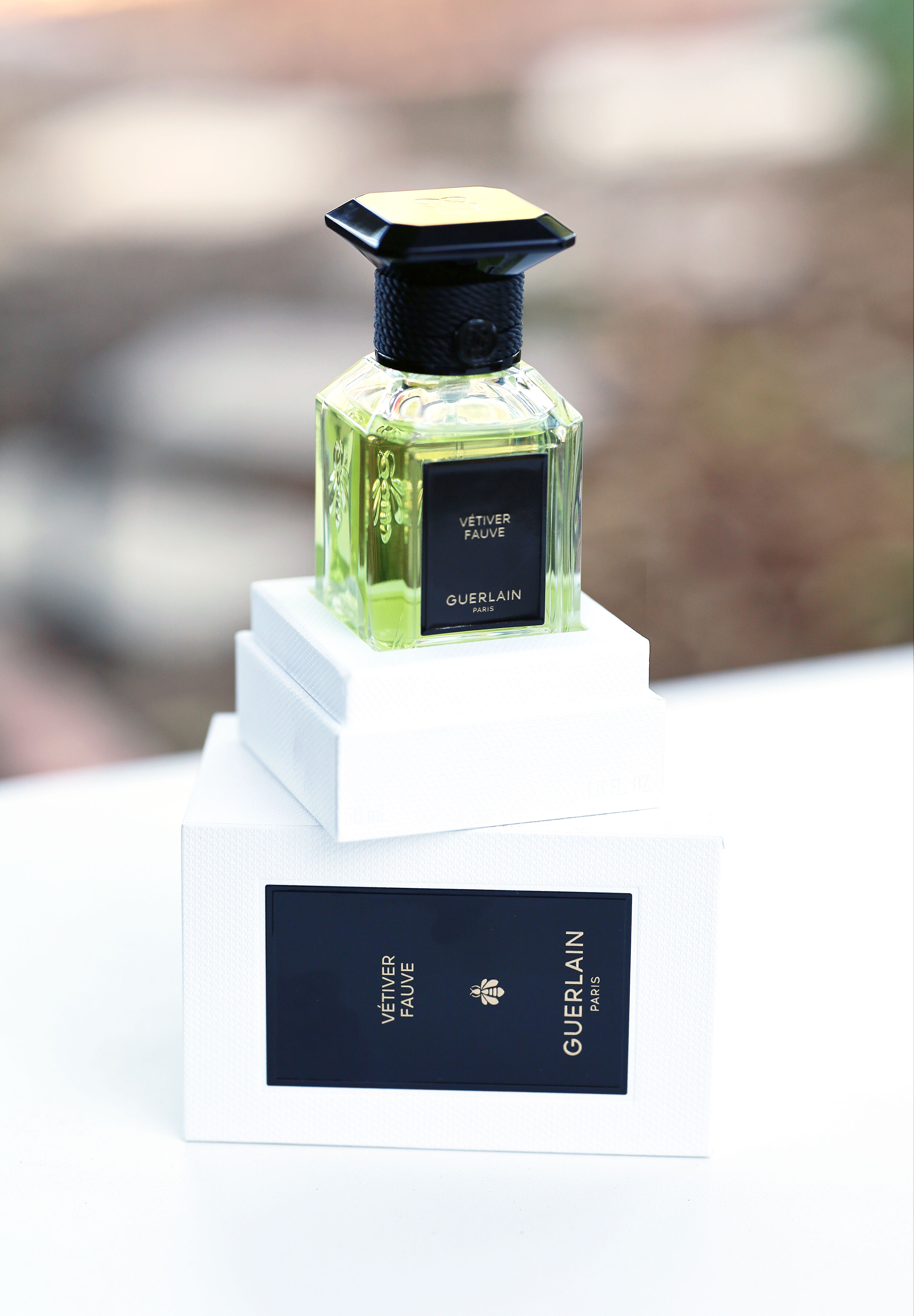 Vetiver Fauve box and bottle image by Elena Knezevic