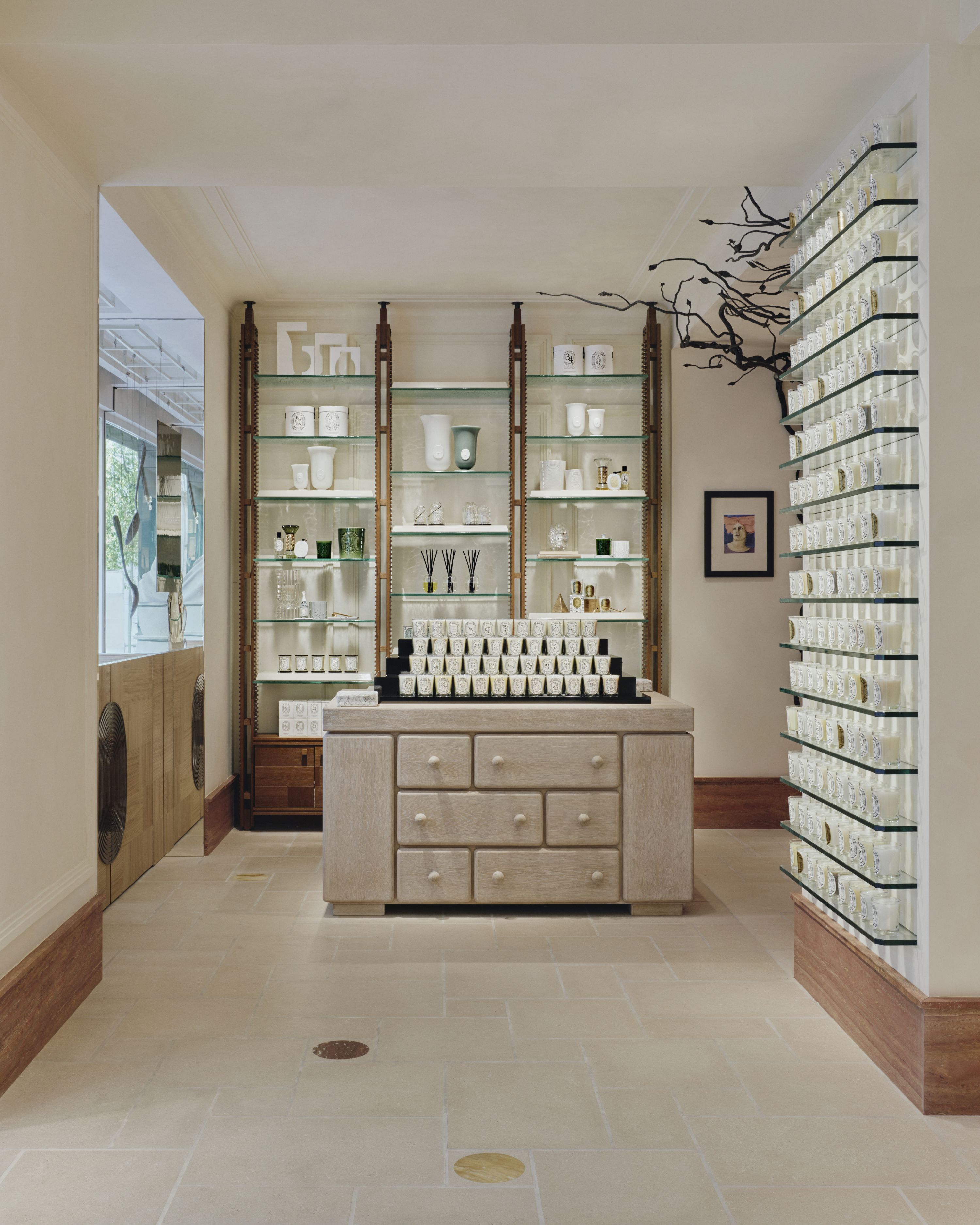 Maison Diptyque, 7 rue Duphot, in the heart of Paris