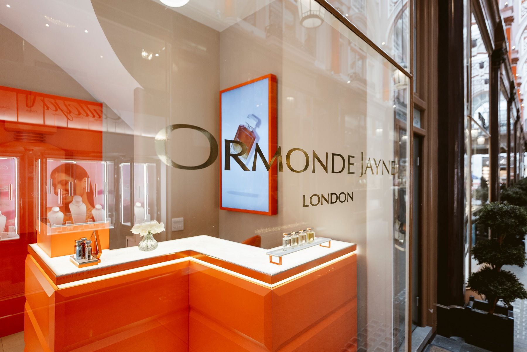 Lettering on the Ormonde Jayne window