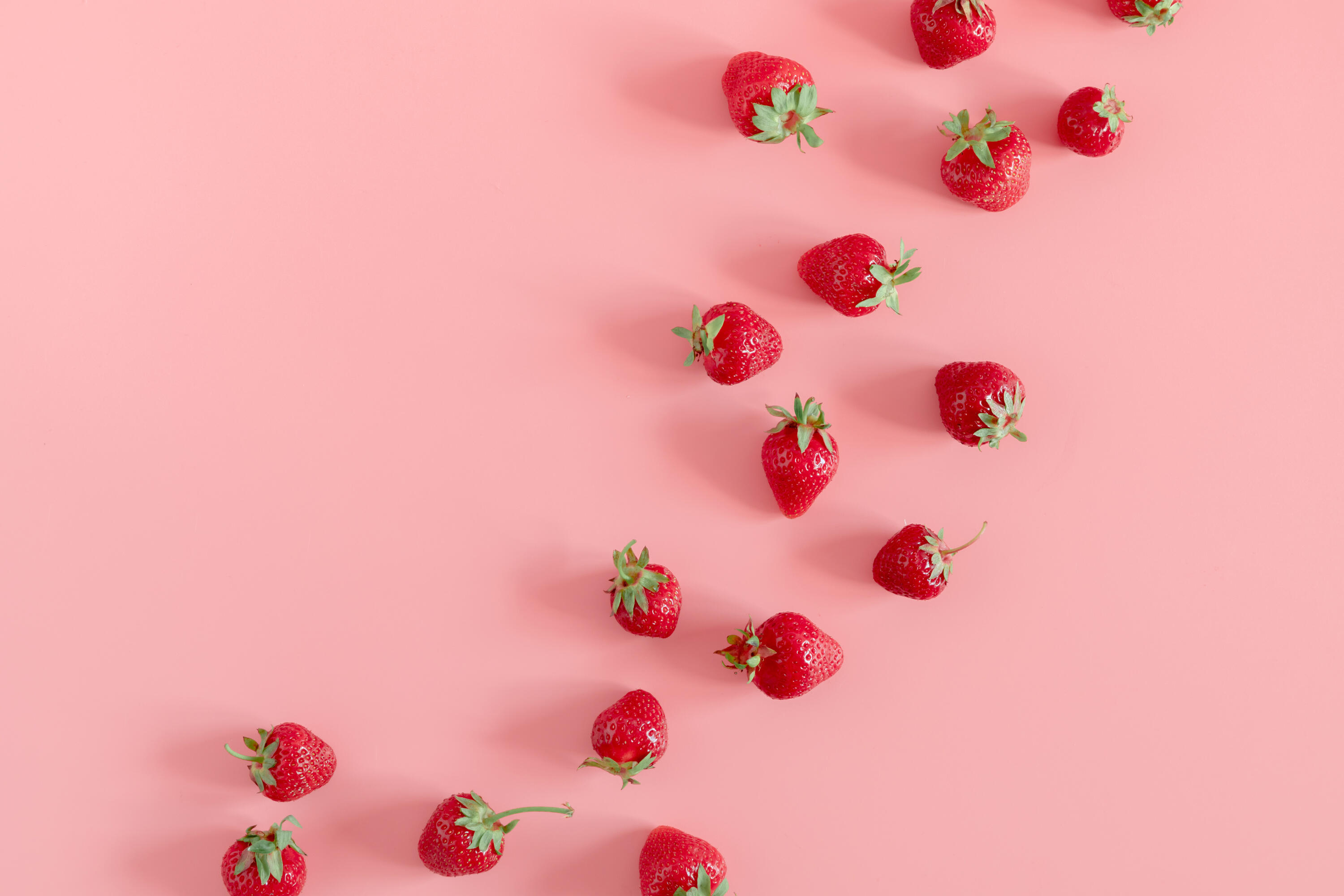 Strawberry vs Raspberry: Does La Vie Est Belle Elixir Show There’s A ...