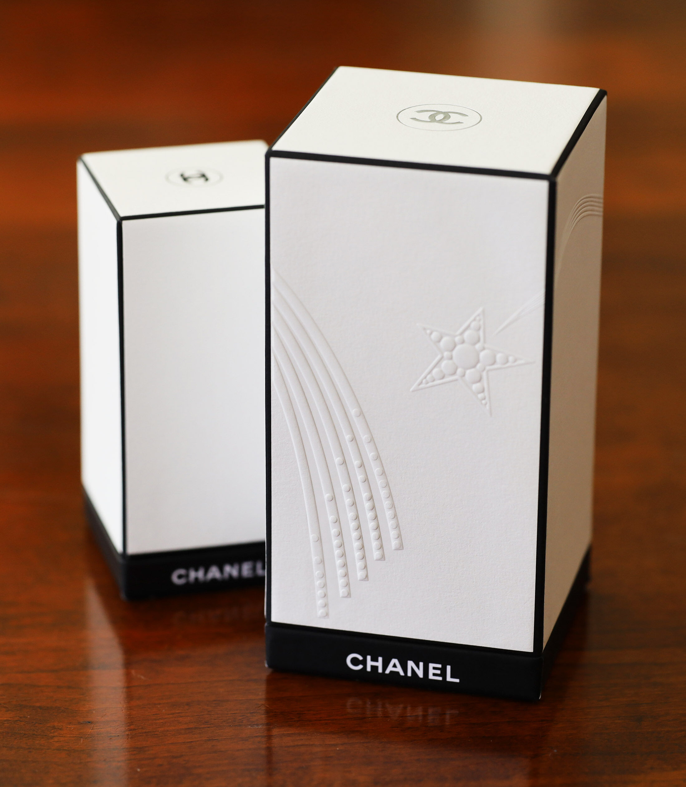 Only top 1 18” super large Authentic Chanel Magnetic box.