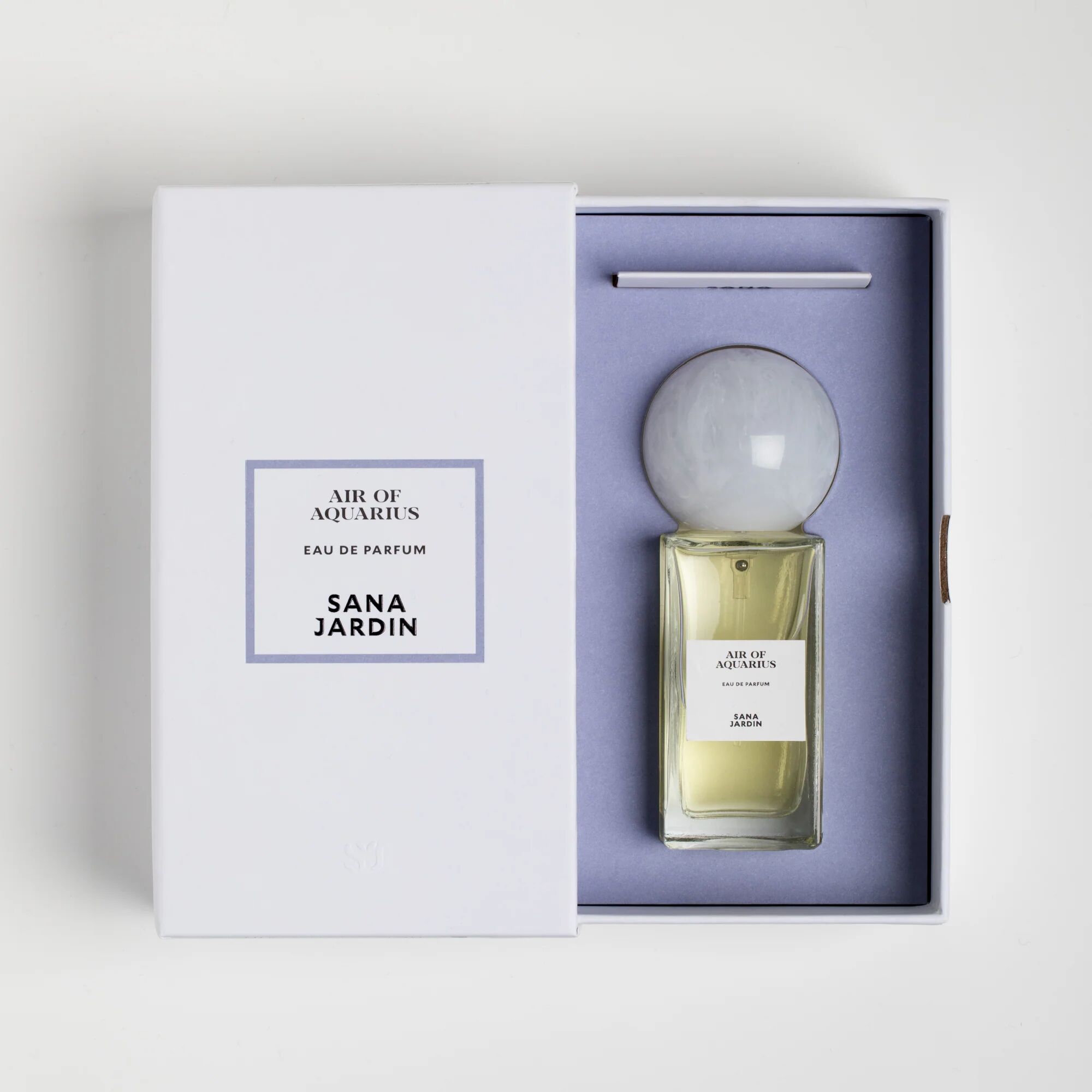 Air of Aquarius by Sana Jardin bottle in box