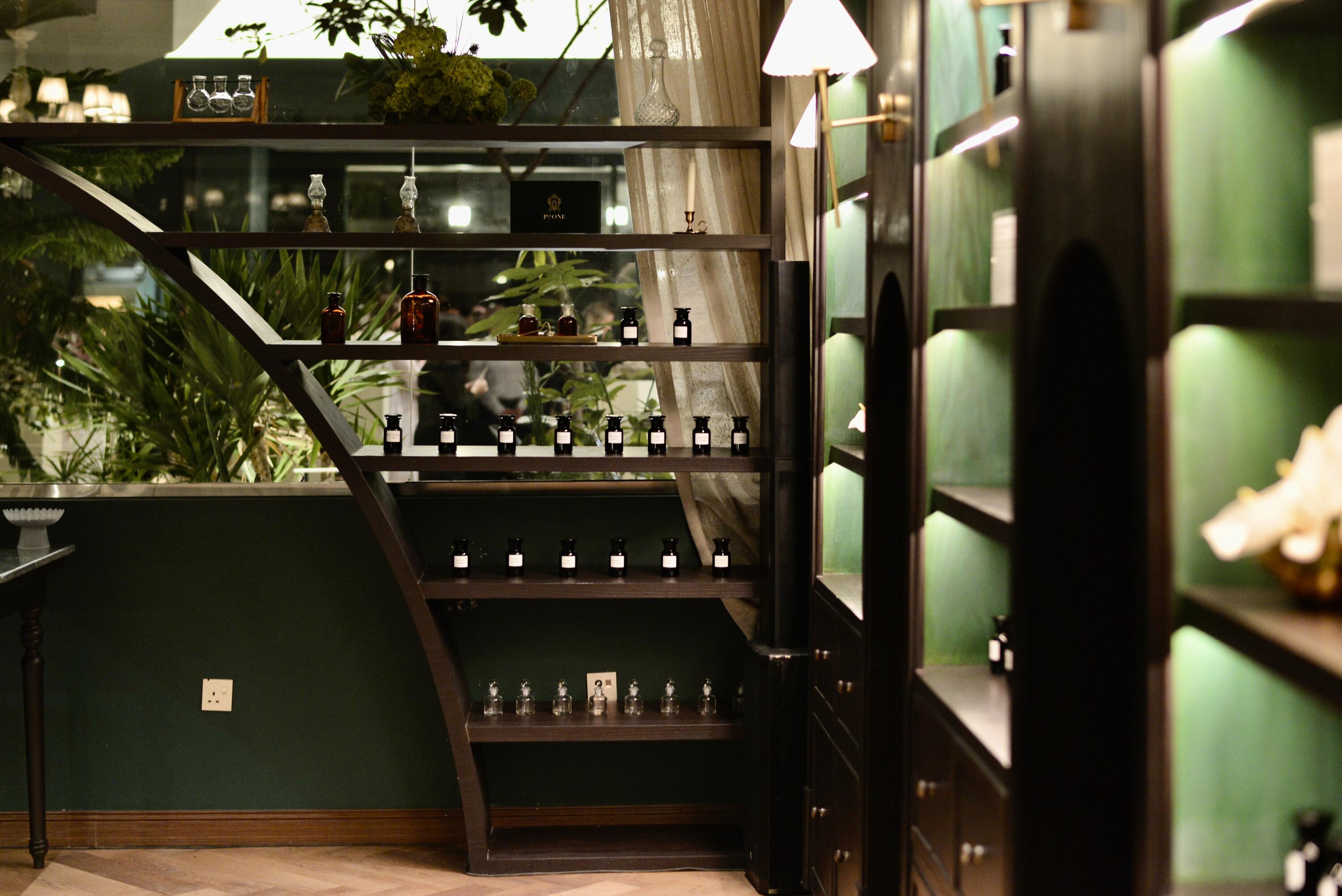 Po ONE Labとdsm-firmenichが、自身の香水ブランド立ち上げをかつてないほど身近なものに