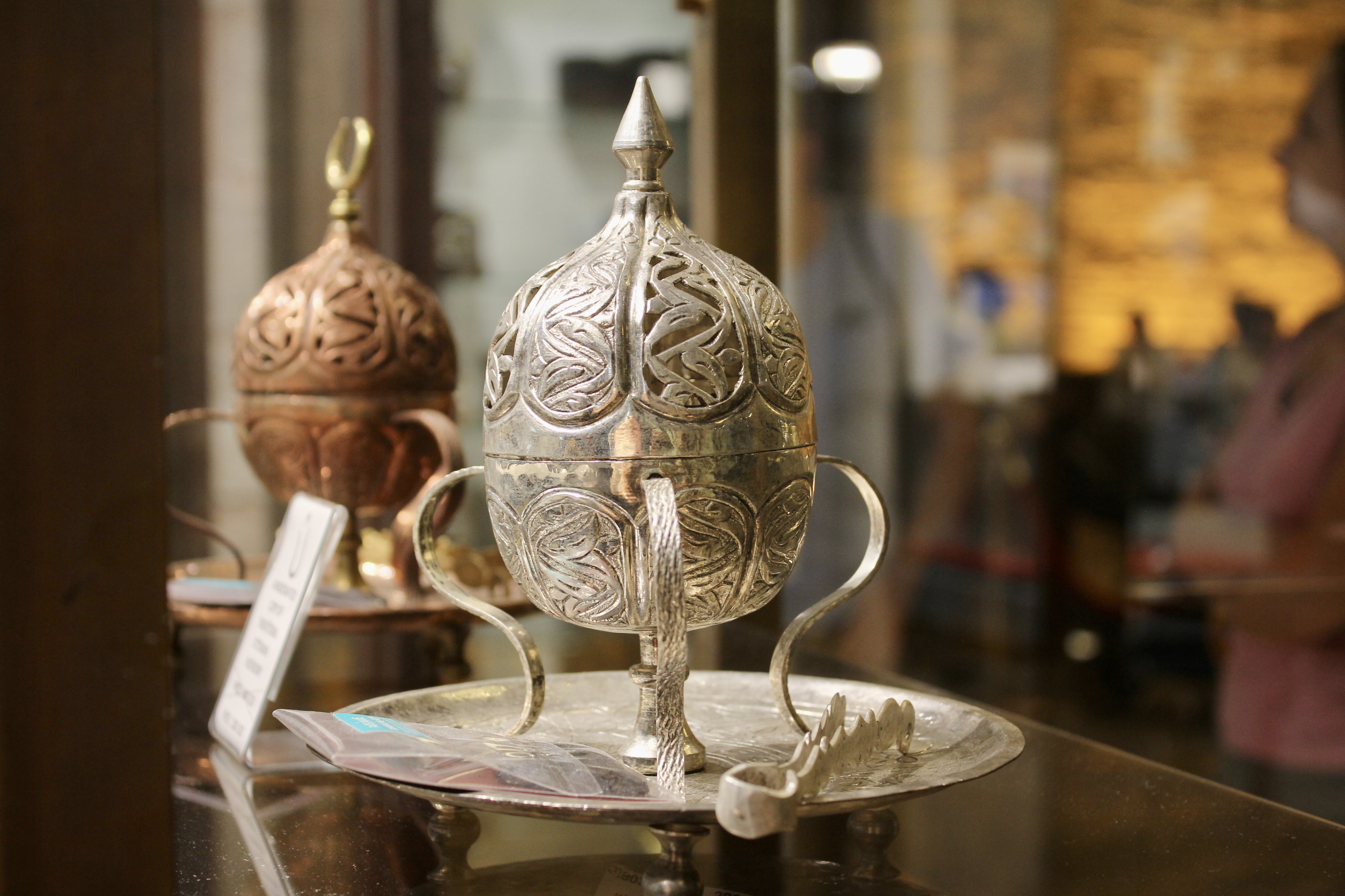Modern bokhoor pots