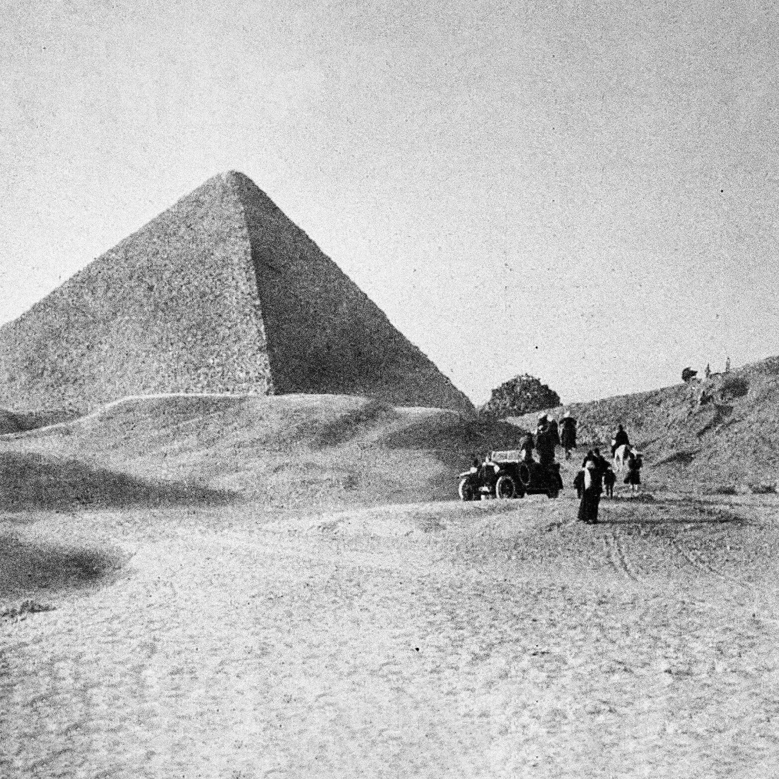 Pyramide of Giza