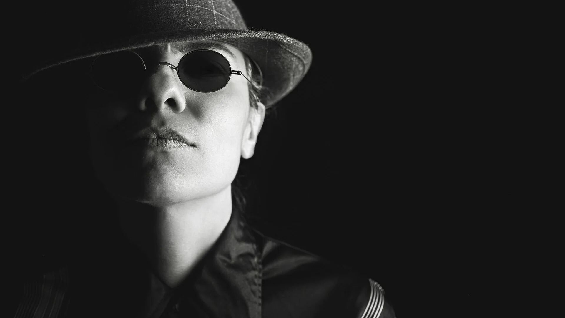 Dans Le Noir brand image