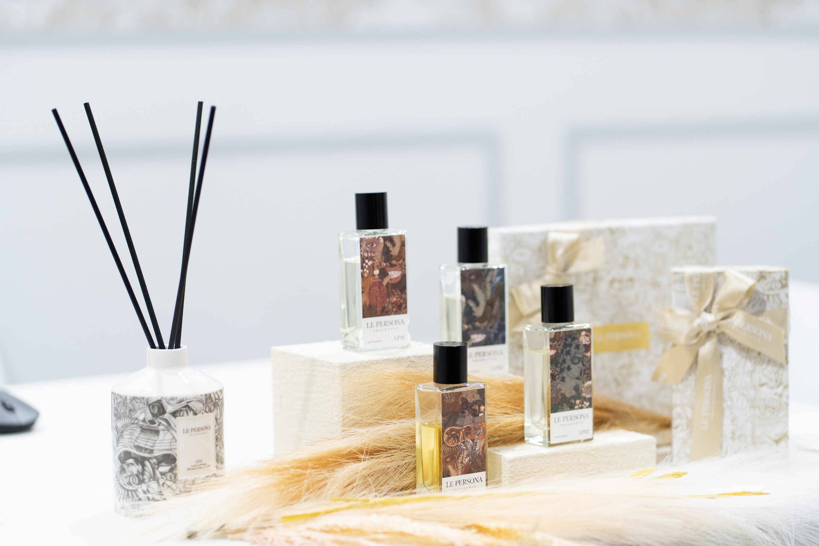 LP04 GOLDEN GEM Le Persona: Quietly Beautiful ~ Fragrance Reviews