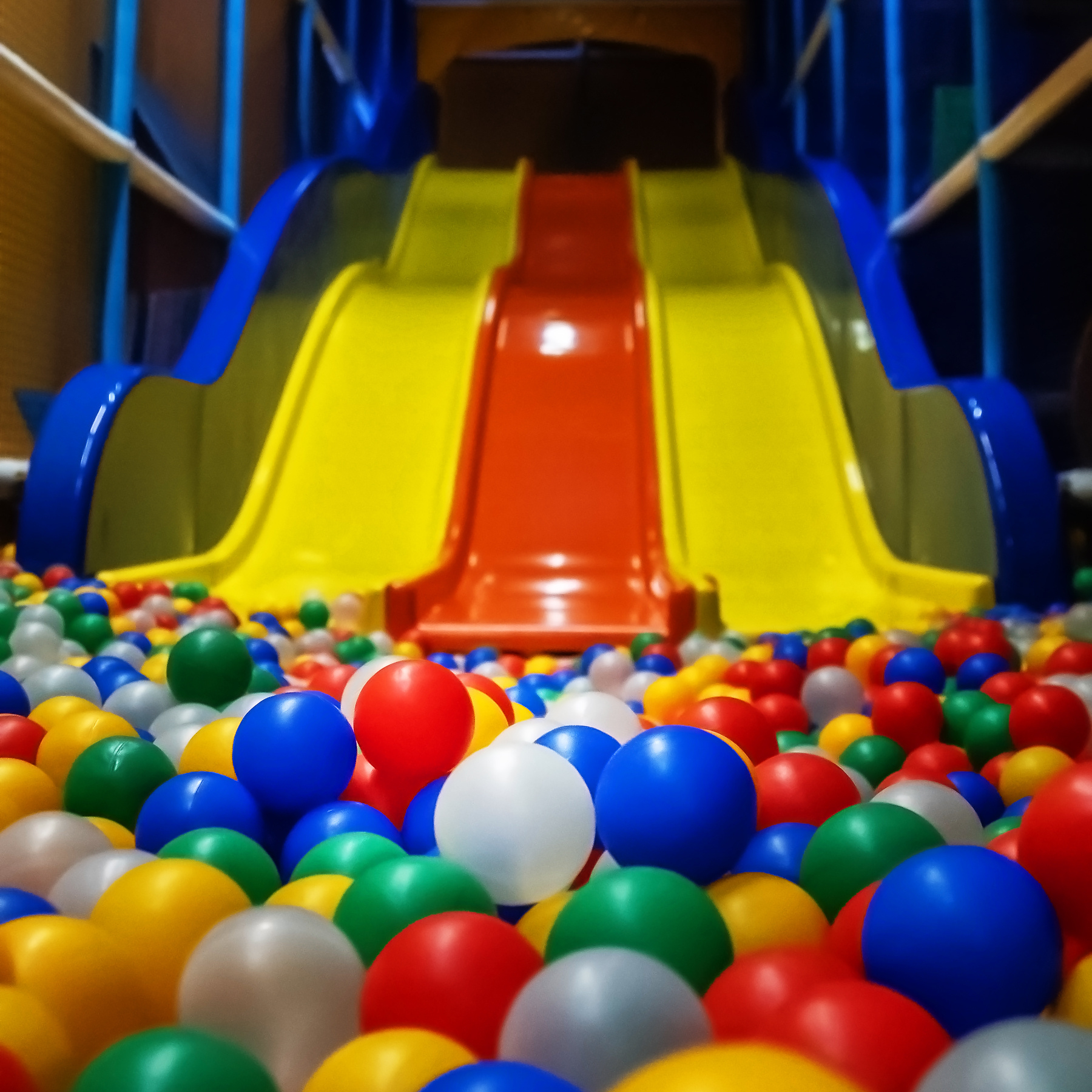 ボールプール